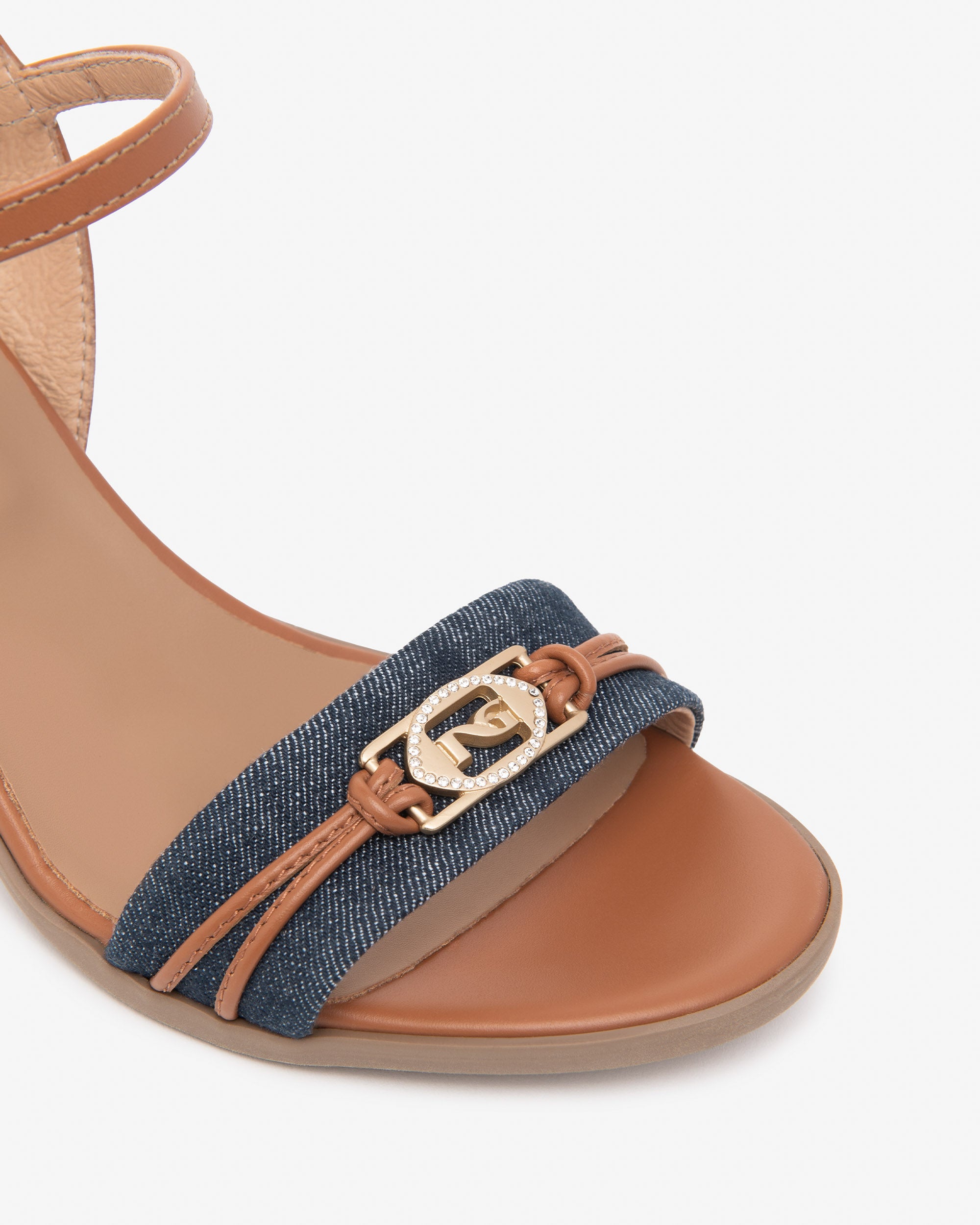 Damensandalen aus Leder und Gewebe