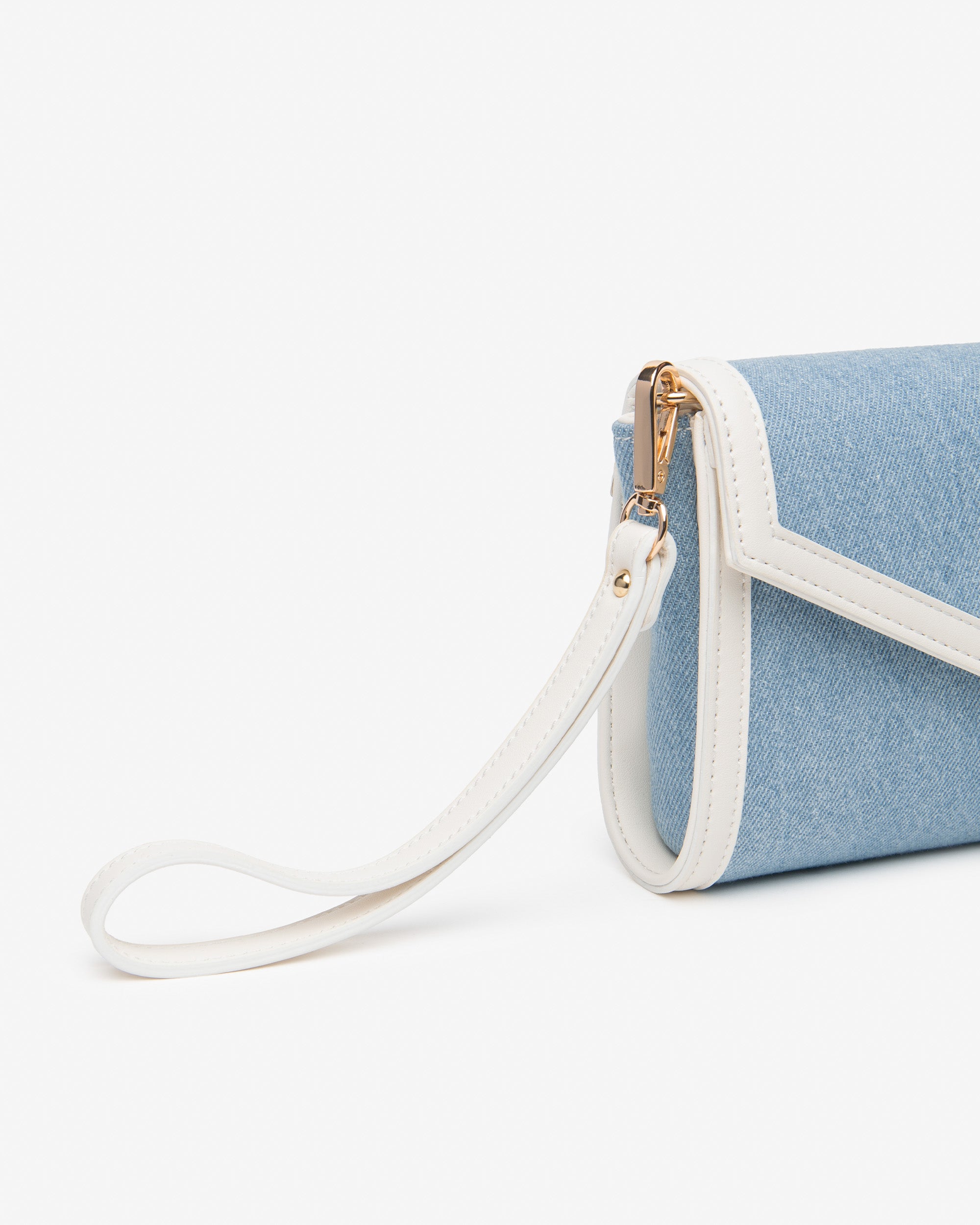Pochette für Damen aus technischem Material