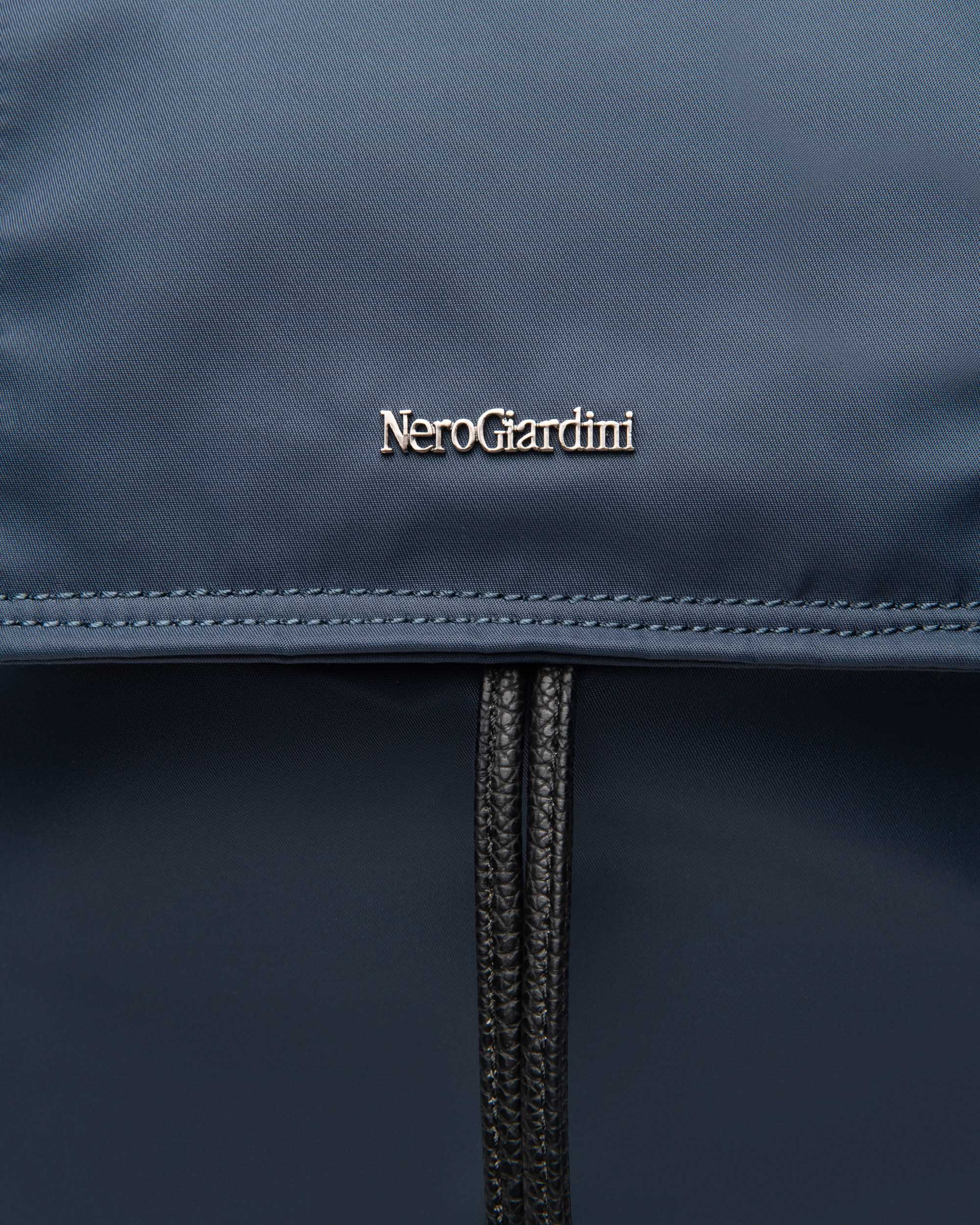 Zaino da Uomo in Materiale Tecnico