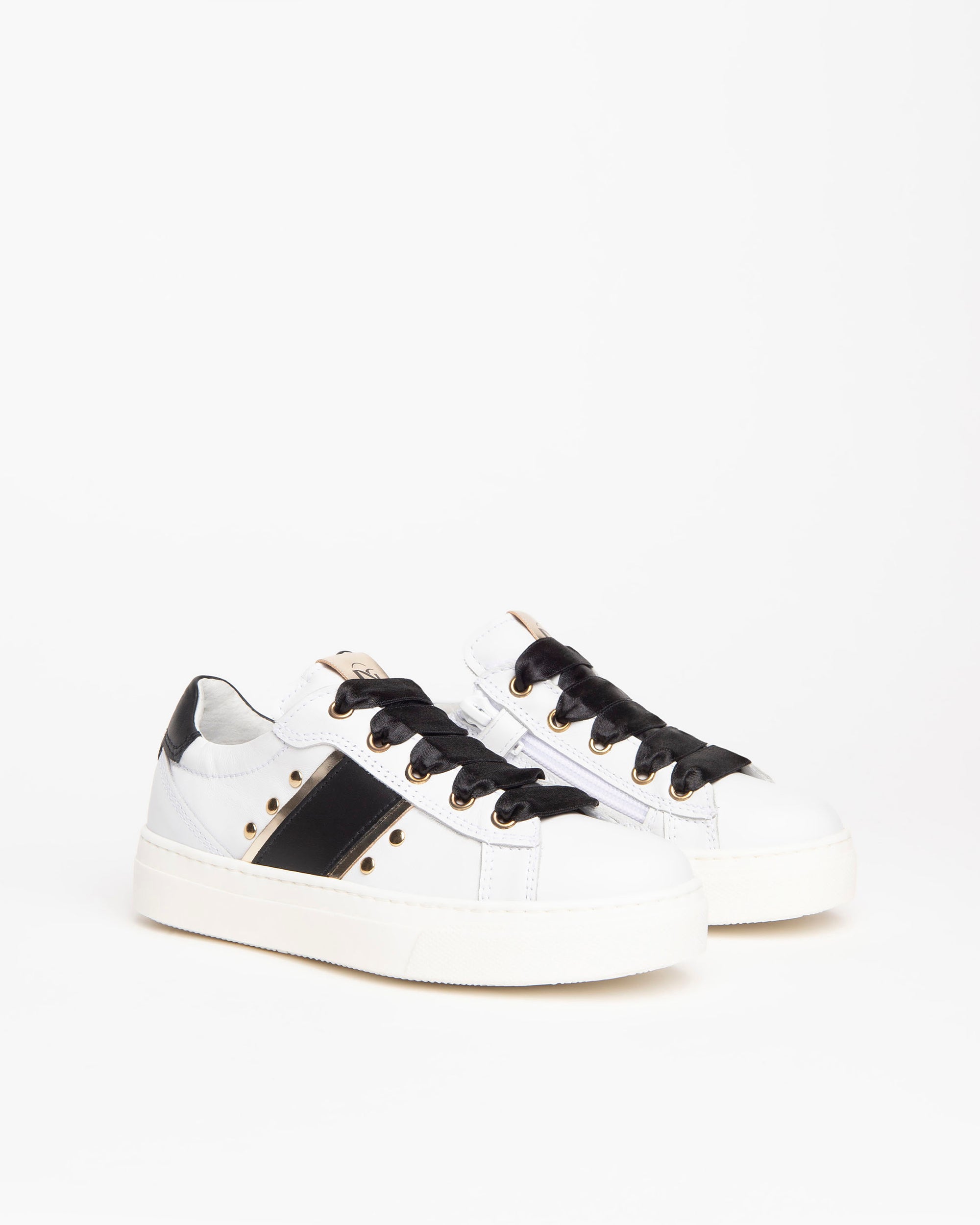 Teen Girls’ Leather Sneakers