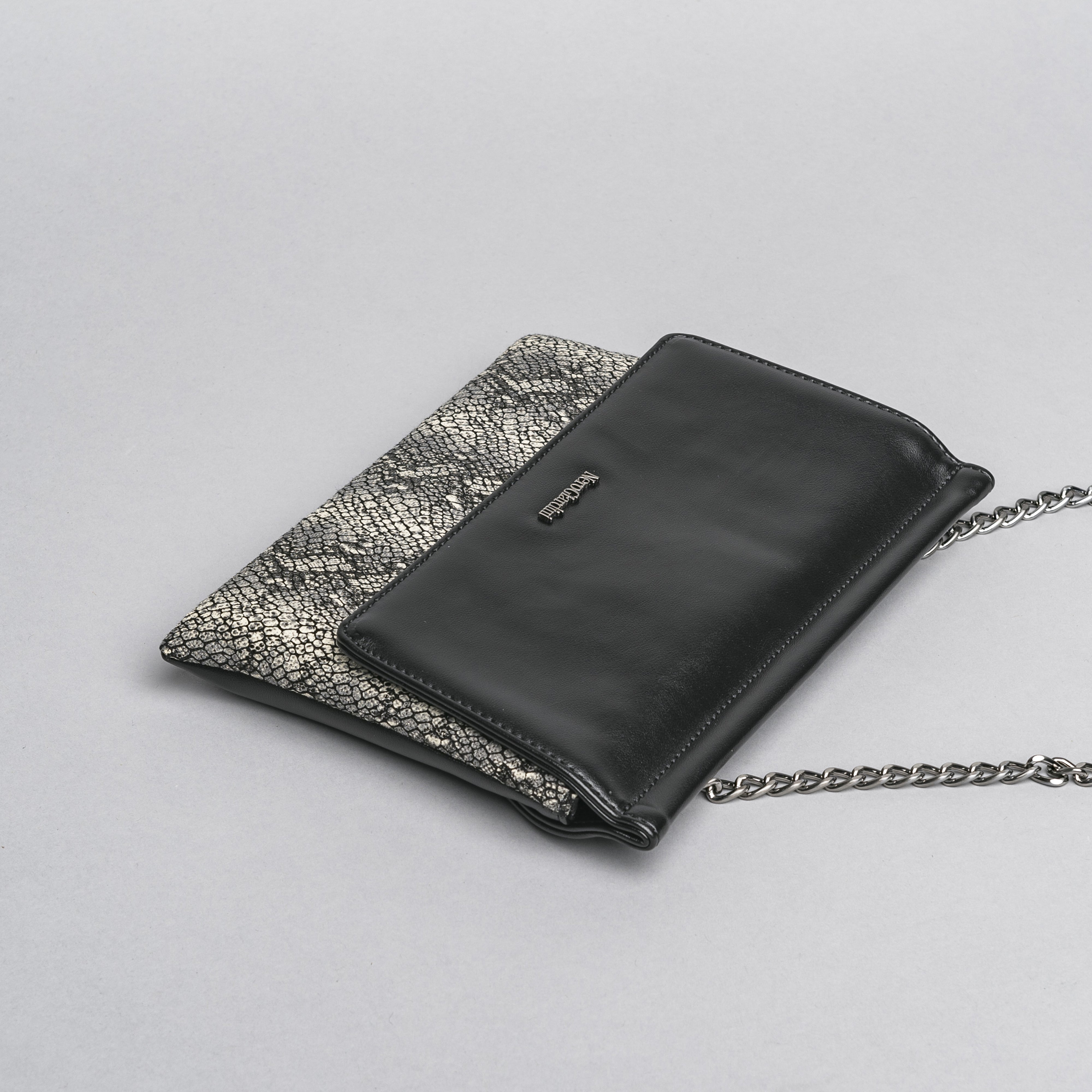 Pochette da Donna in Materiale Tecnico