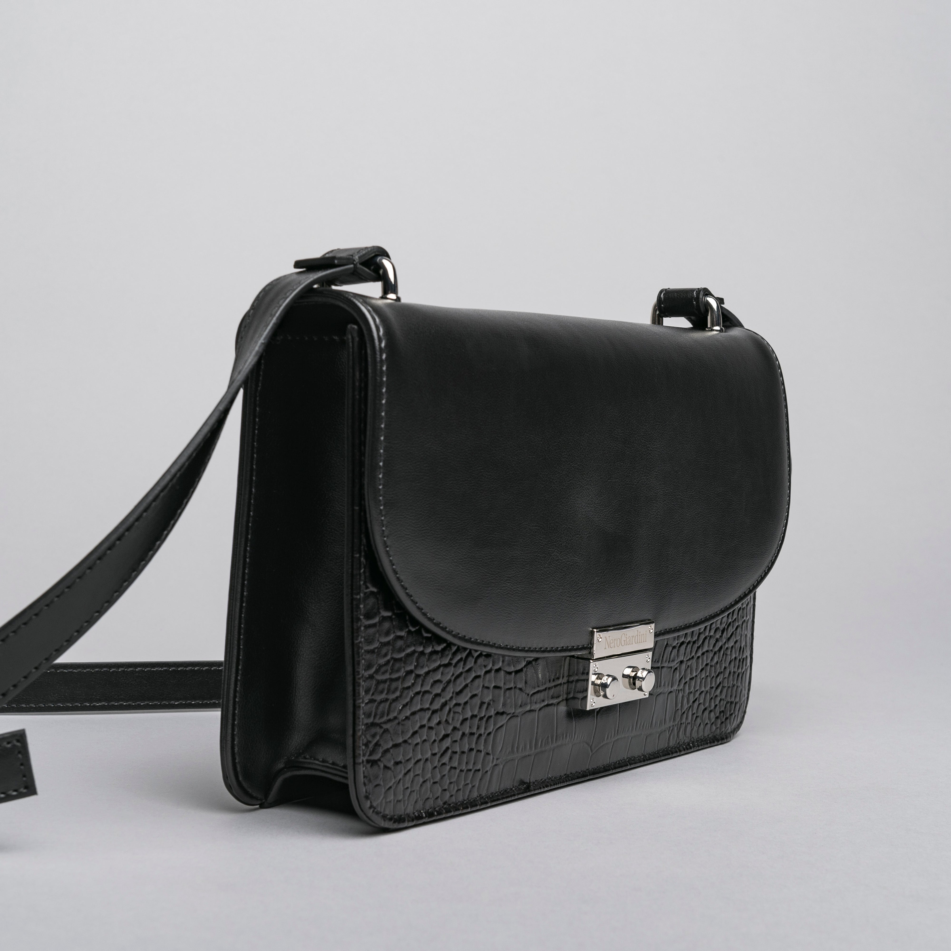 Borsa a Tracolla da Donna in Materiale Tecnico