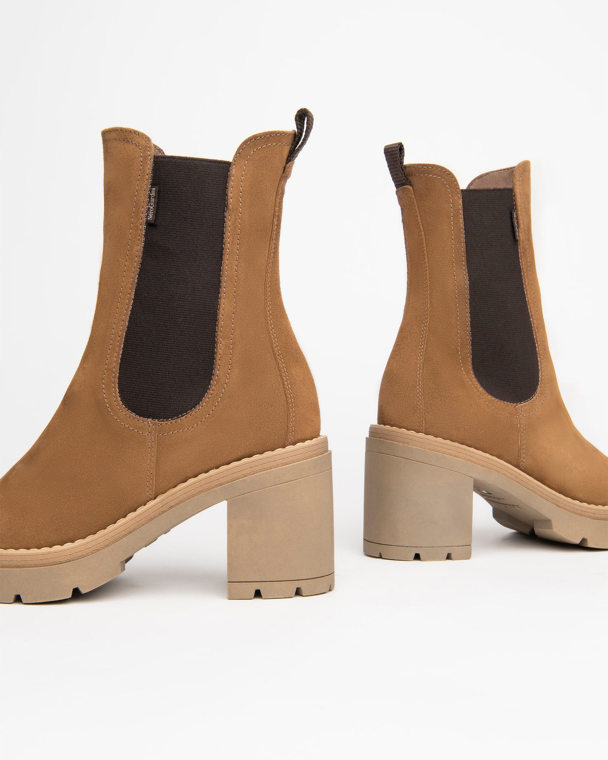 Women’s Leather Chelsea Boots