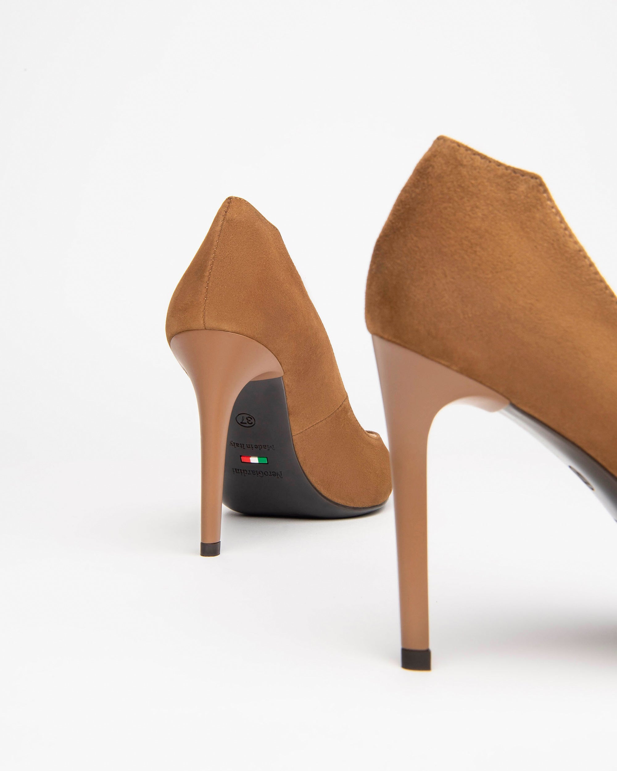 Women's Suede Pumps