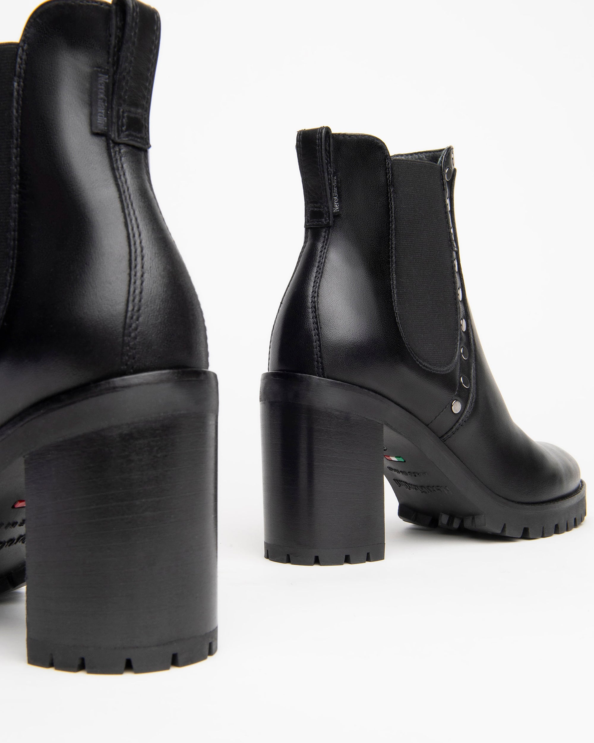 Women’s Leather Chelsea Boots
