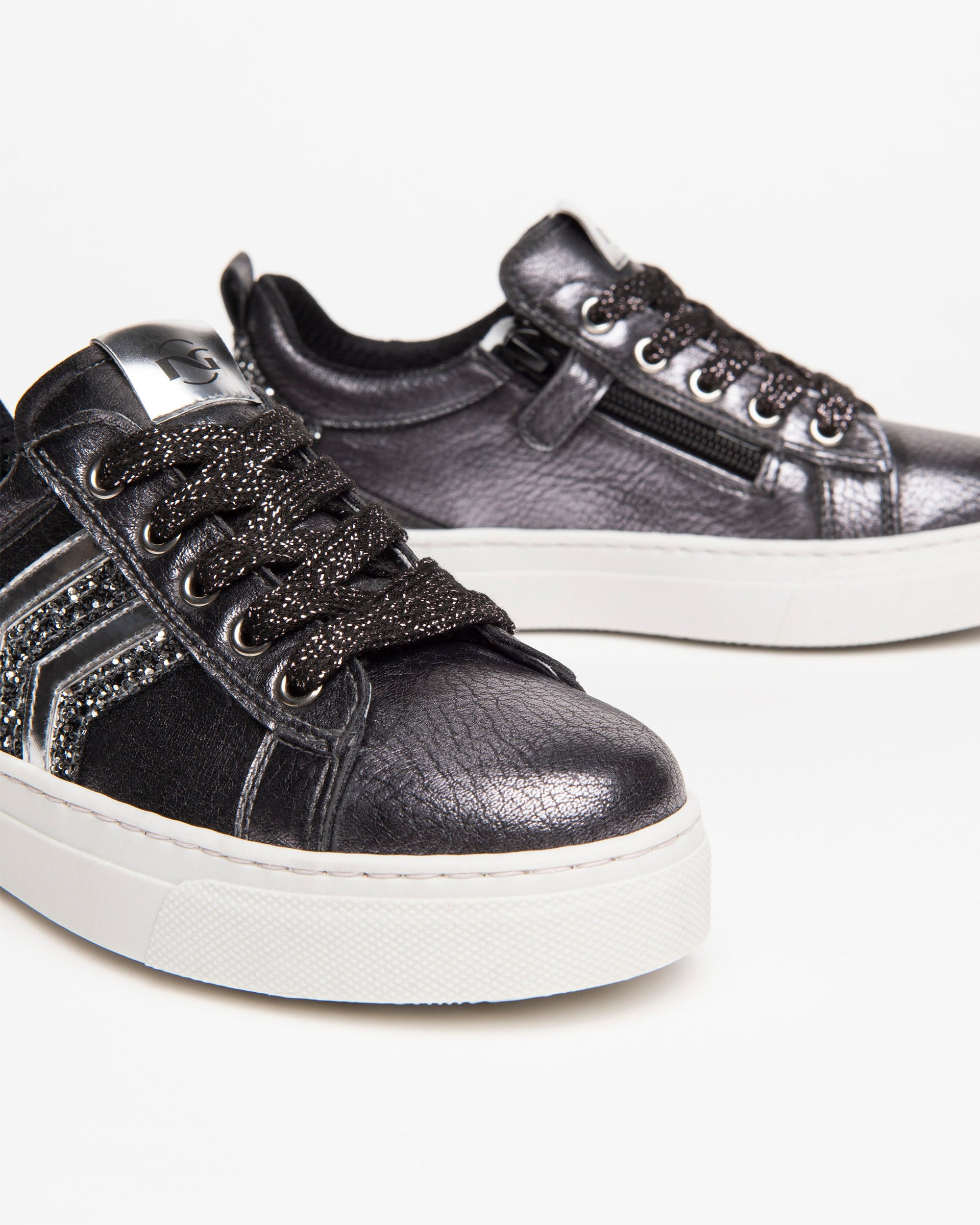 Teen Girls’ Sneakers
