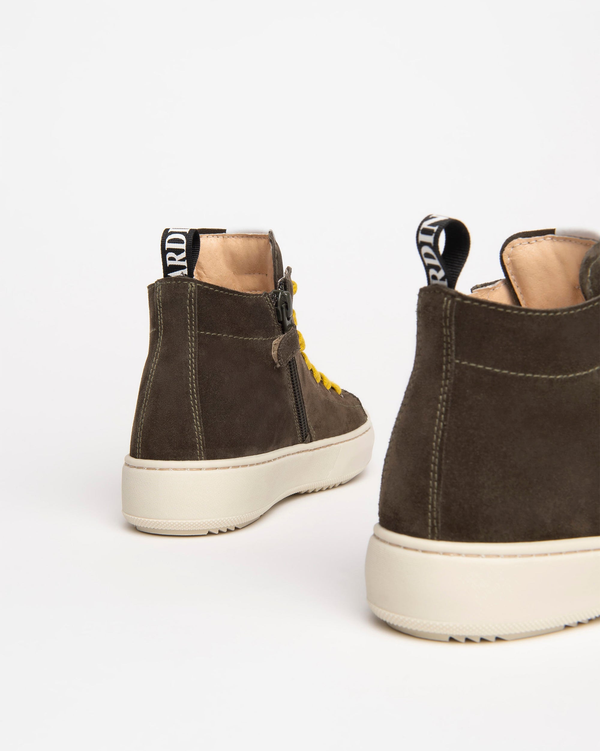 Teen Boys’ Suède Sneakers