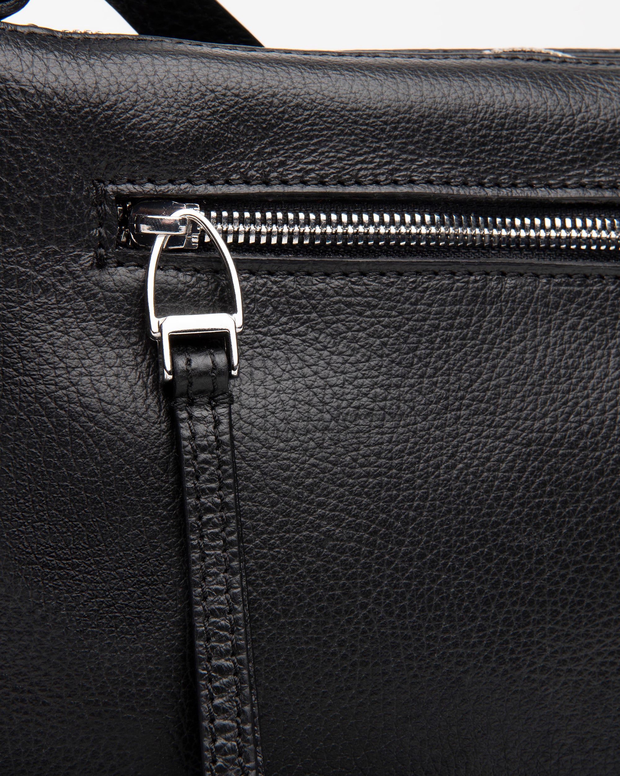 Women's leather shoulder bag