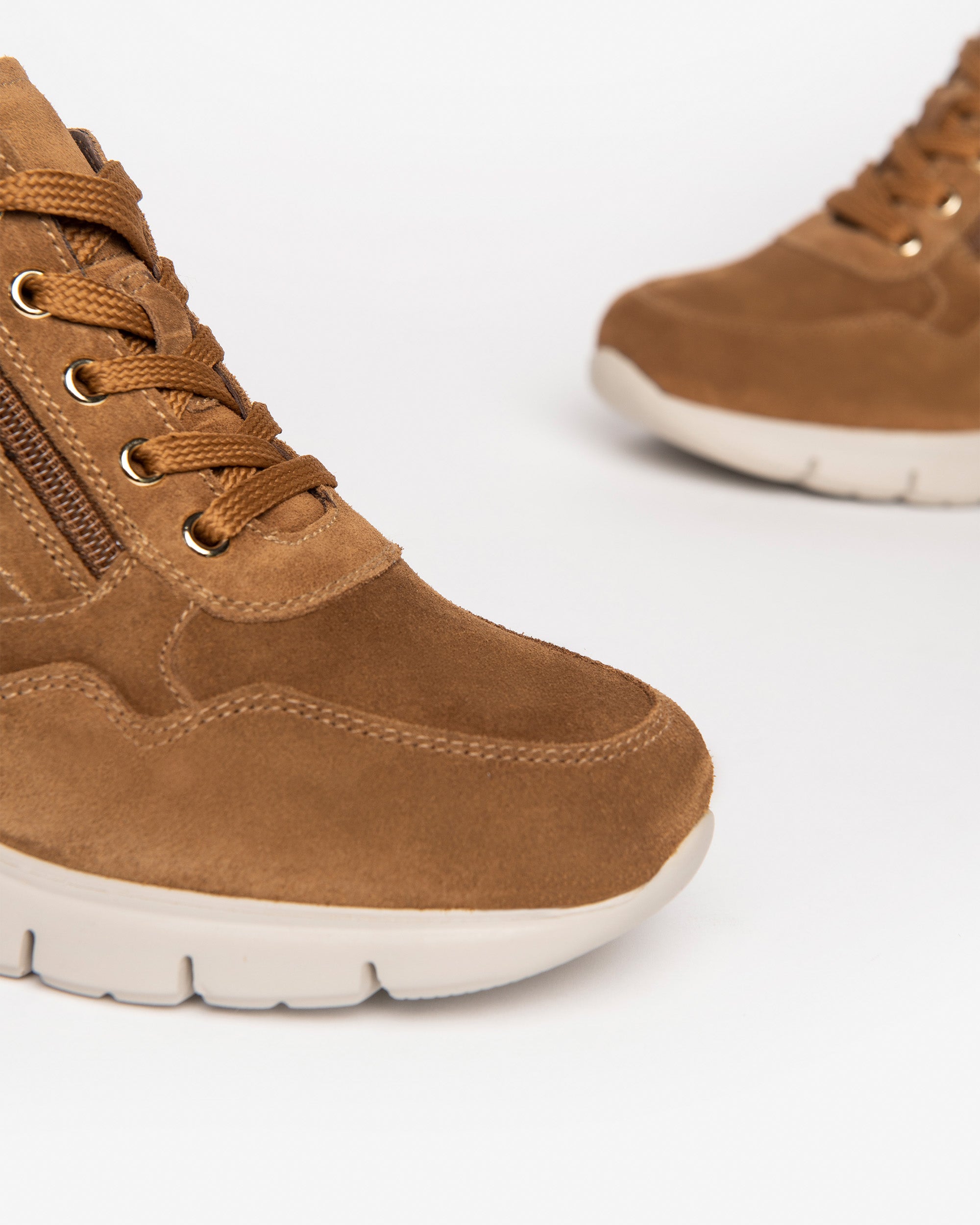 Sneakers Donna in Camoscio