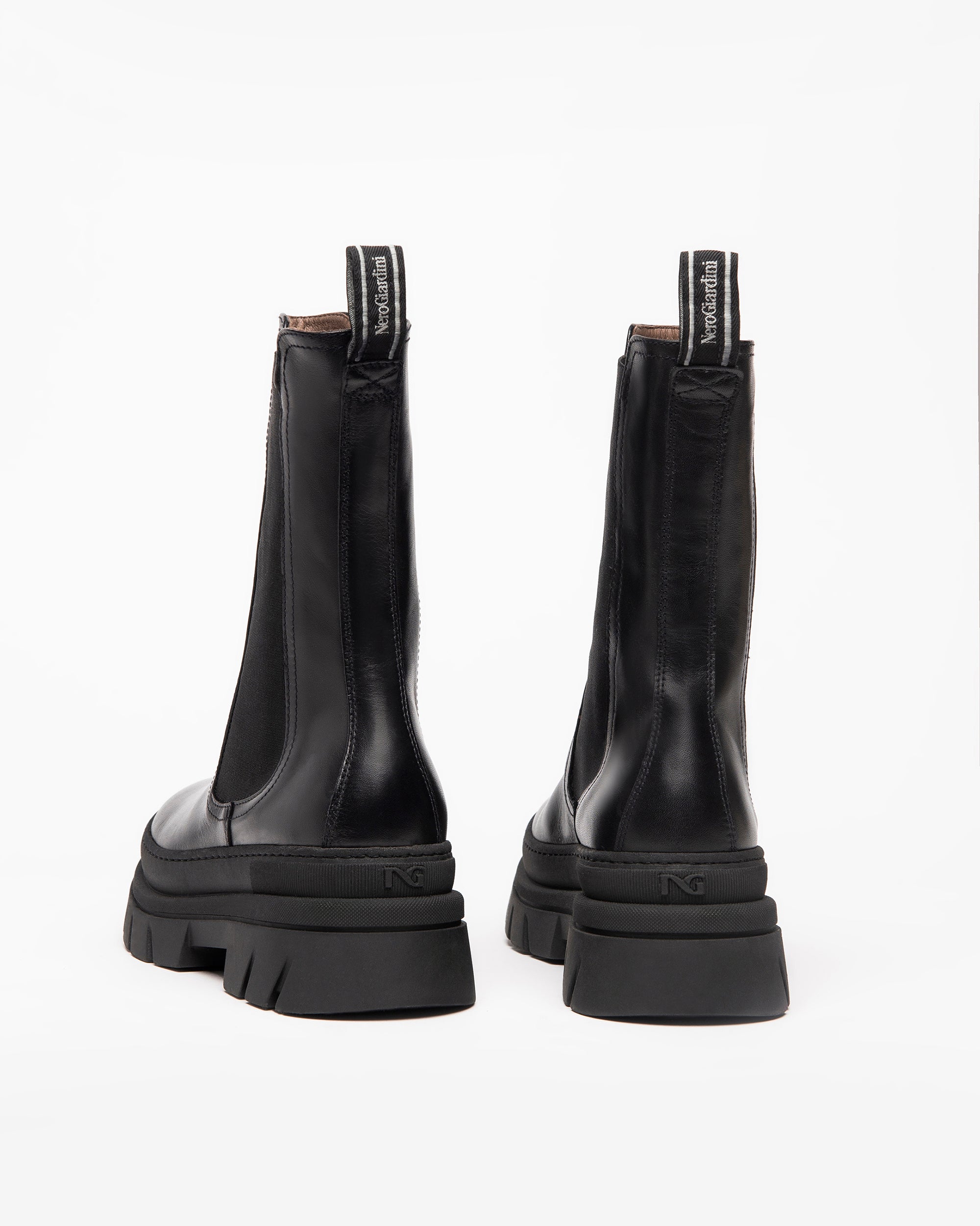 Women’s Leather Chelsea Boots