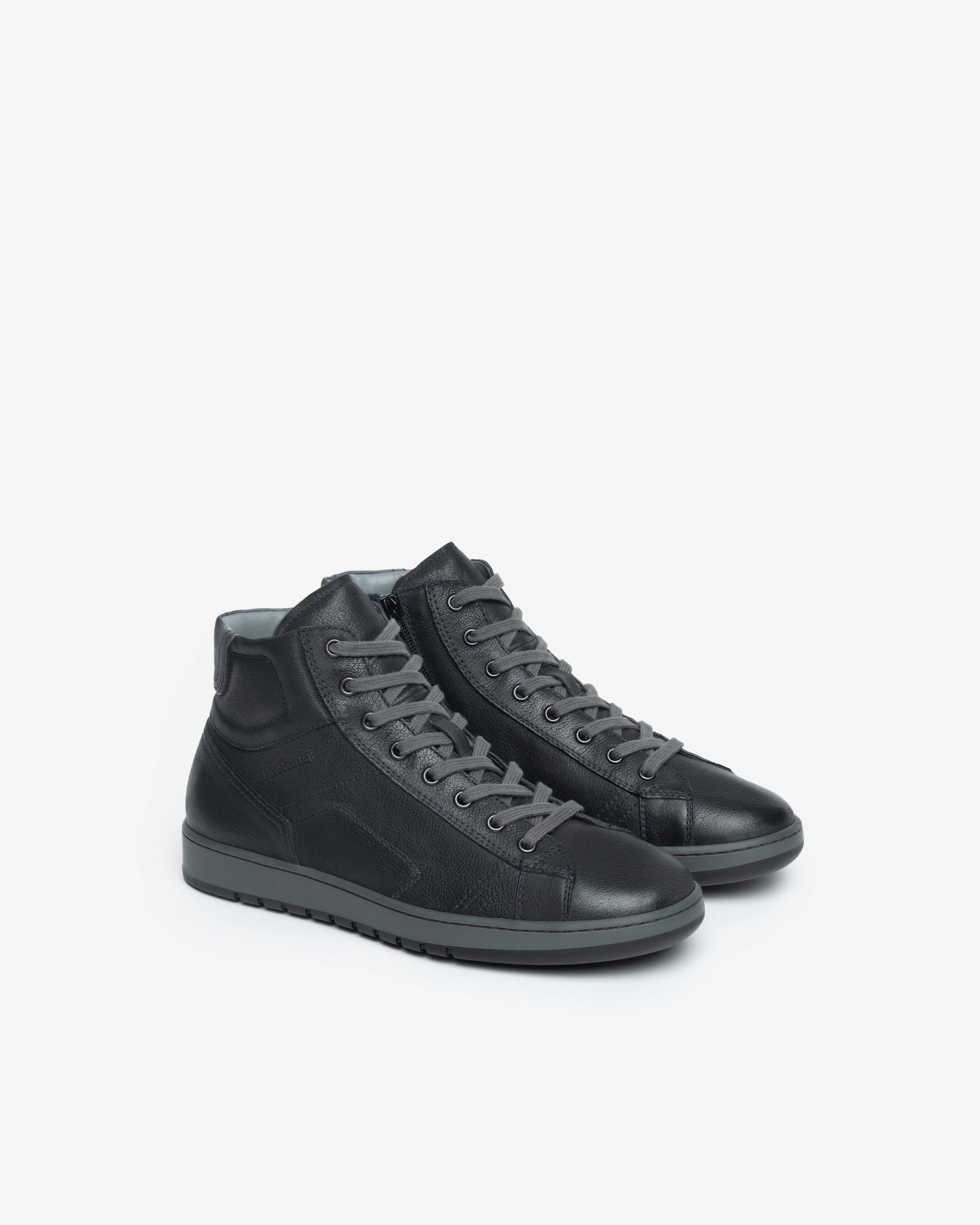 Men’s high top leather sneakers