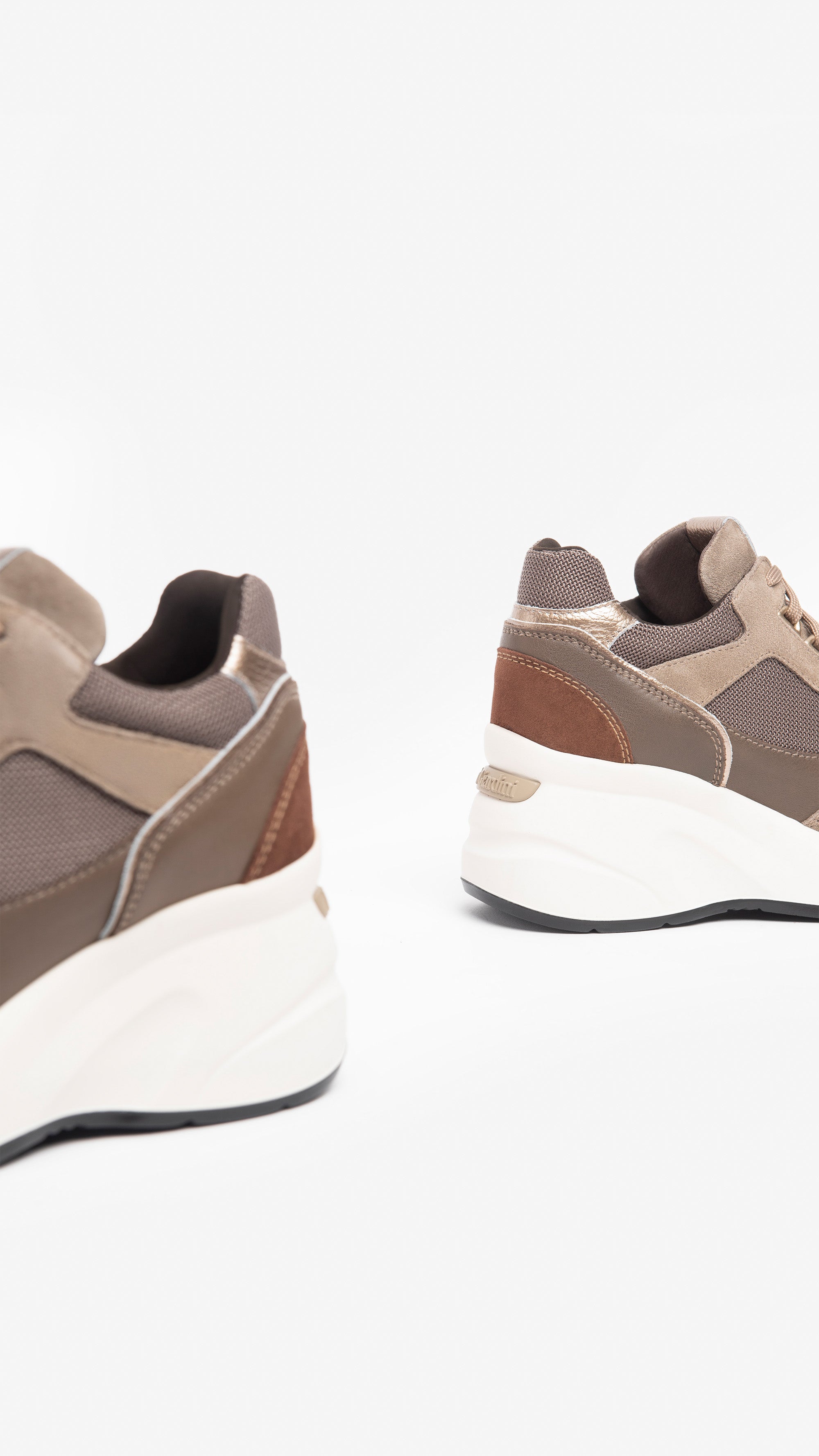 Sneakers Donna in Camoscio e Pelle