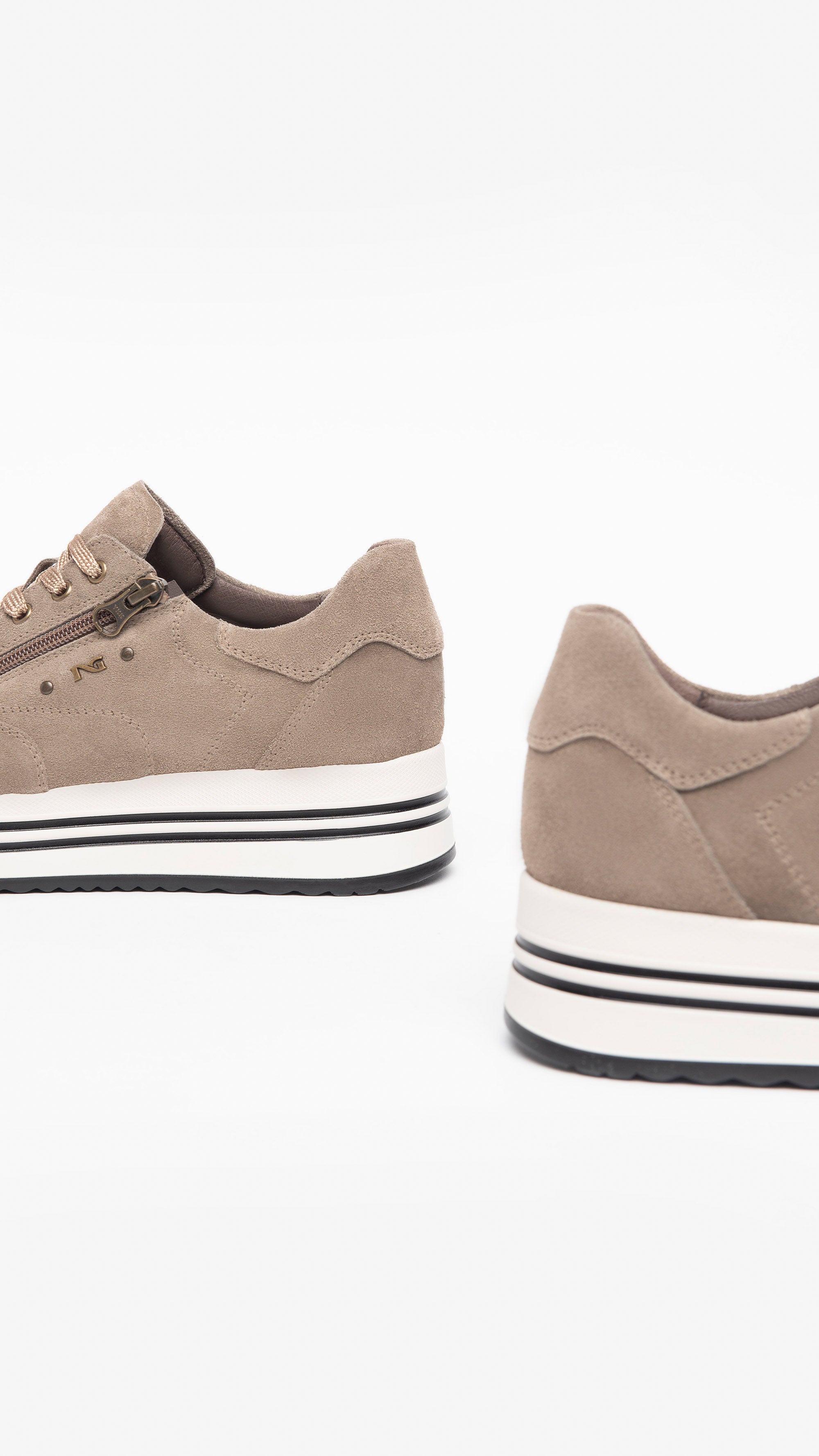 Sneakers Donna in Camoscio