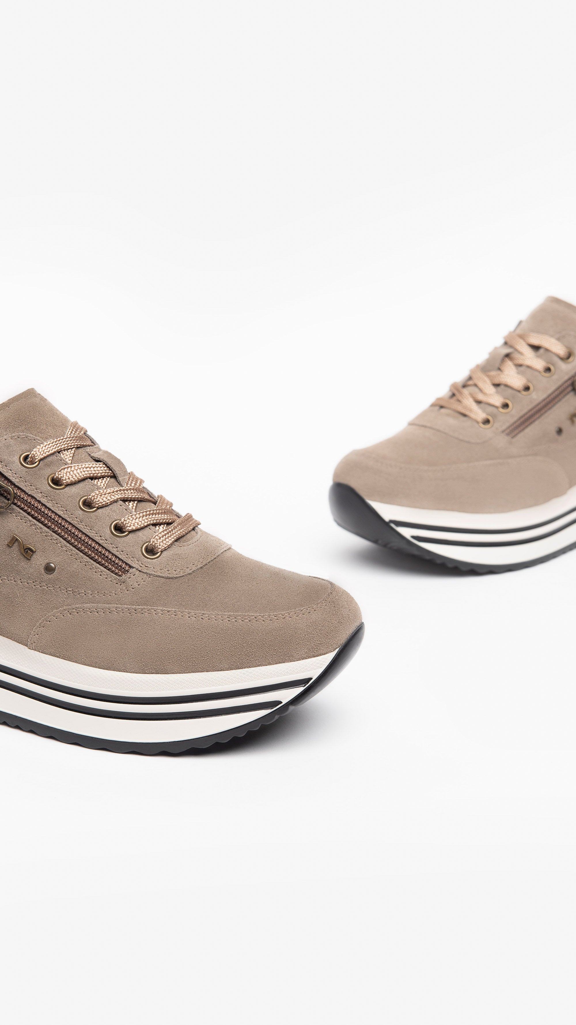 Sneakers Donna in Camoscio