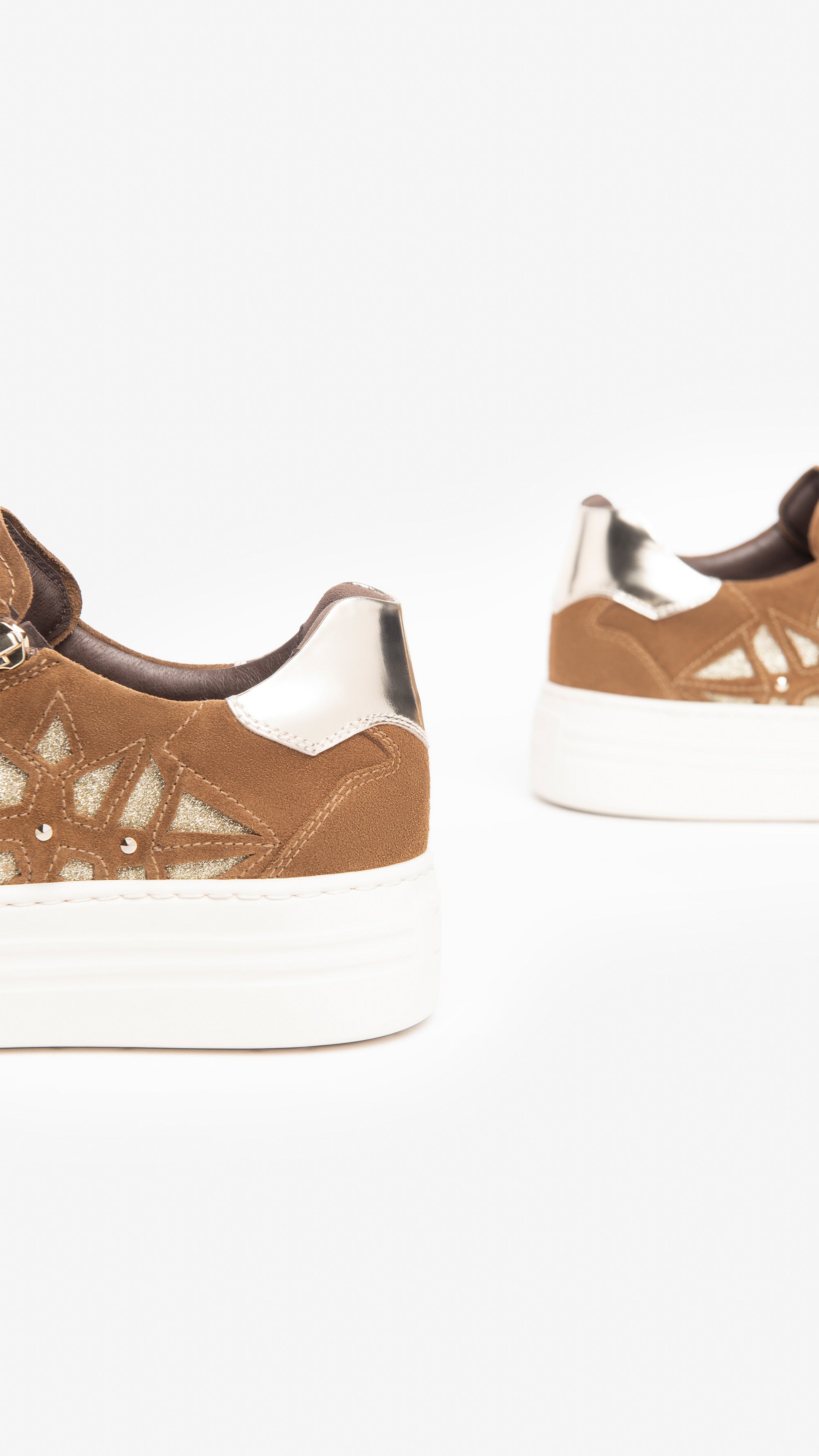 Sneakers Donna in Camoscio e Pelle