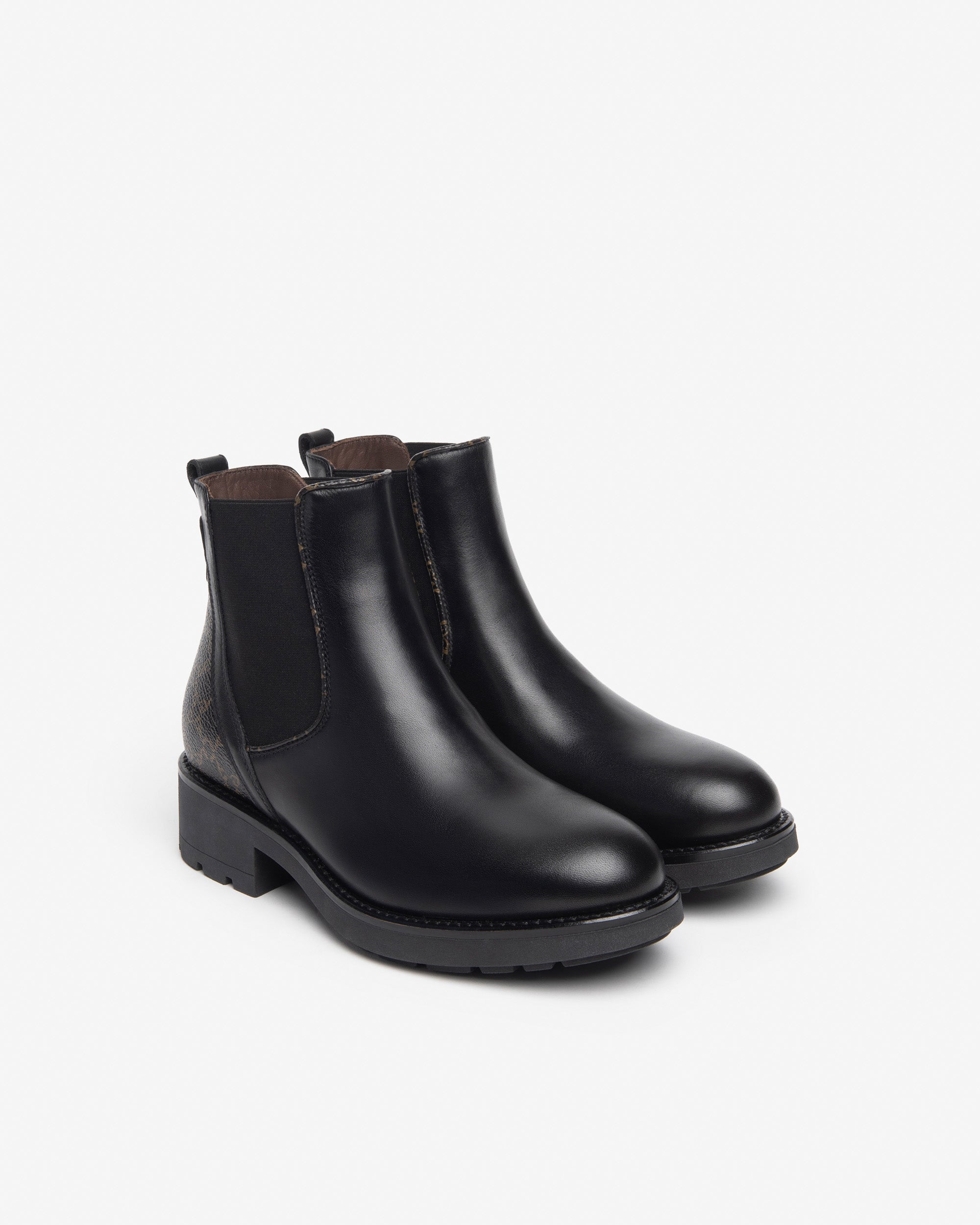Women’s Leather Chelsea Boots