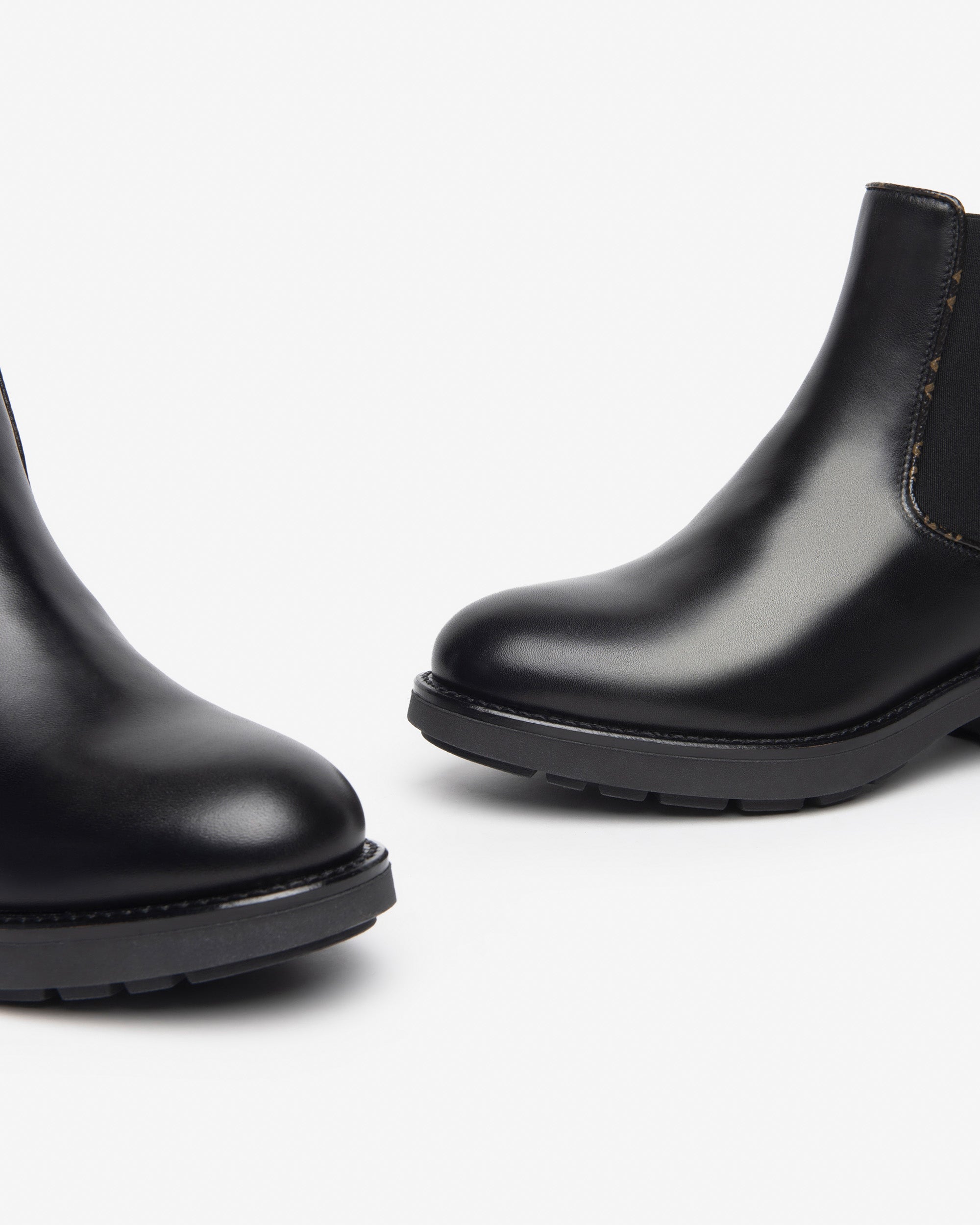 Women’s Leather Chelsea Boots