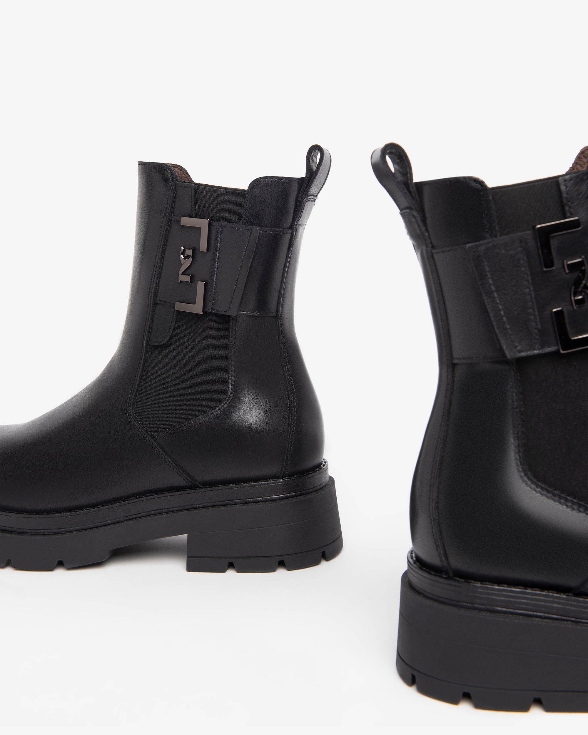 Women’s Leather Chelsea Boots