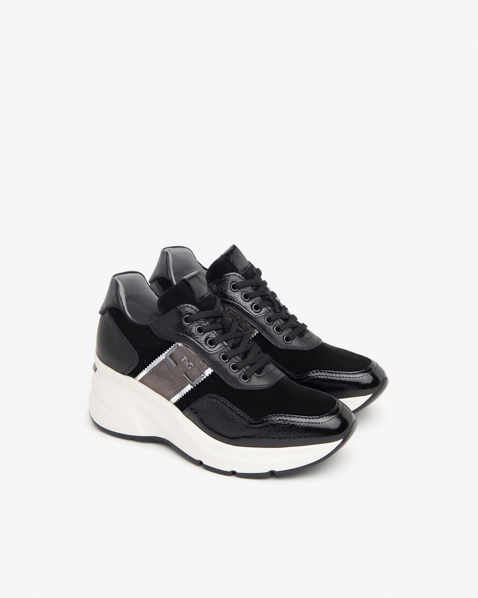 Sneakers Donna in Vernice, Camoscio e Materiale Tecnico