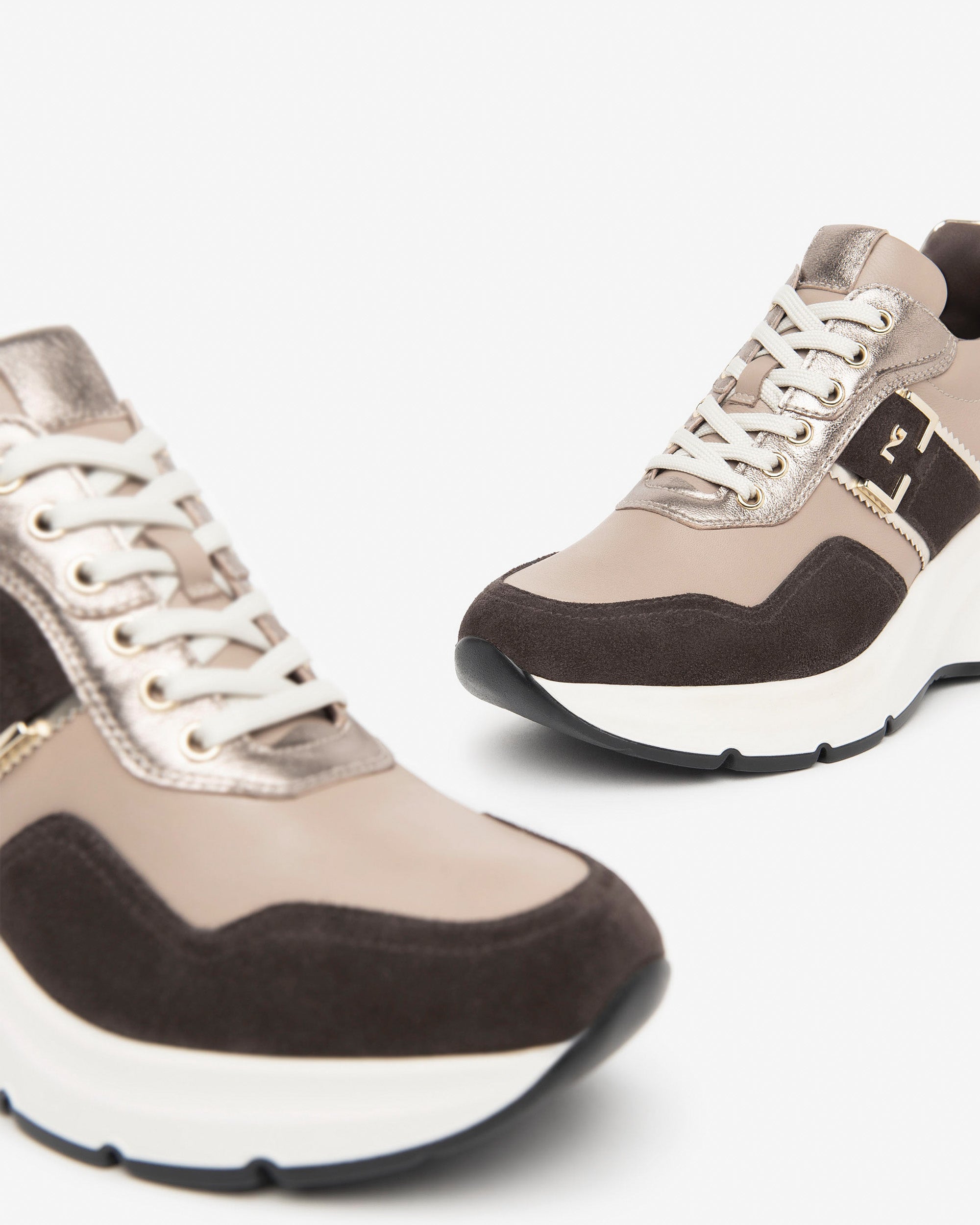 Sneakers Donna in Camoscio, Pelle e Materiale Tecnico