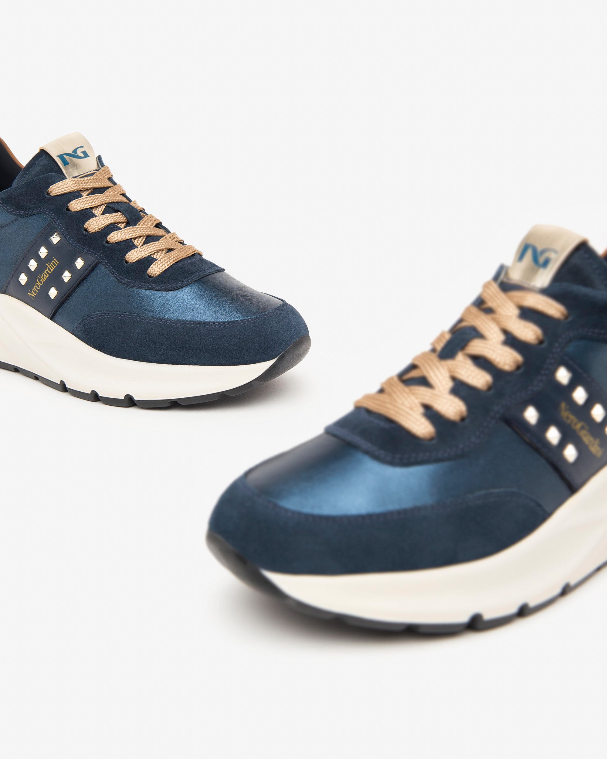 Sneakers Donna in Camoscio, Pelle e Materiale Tecnico
