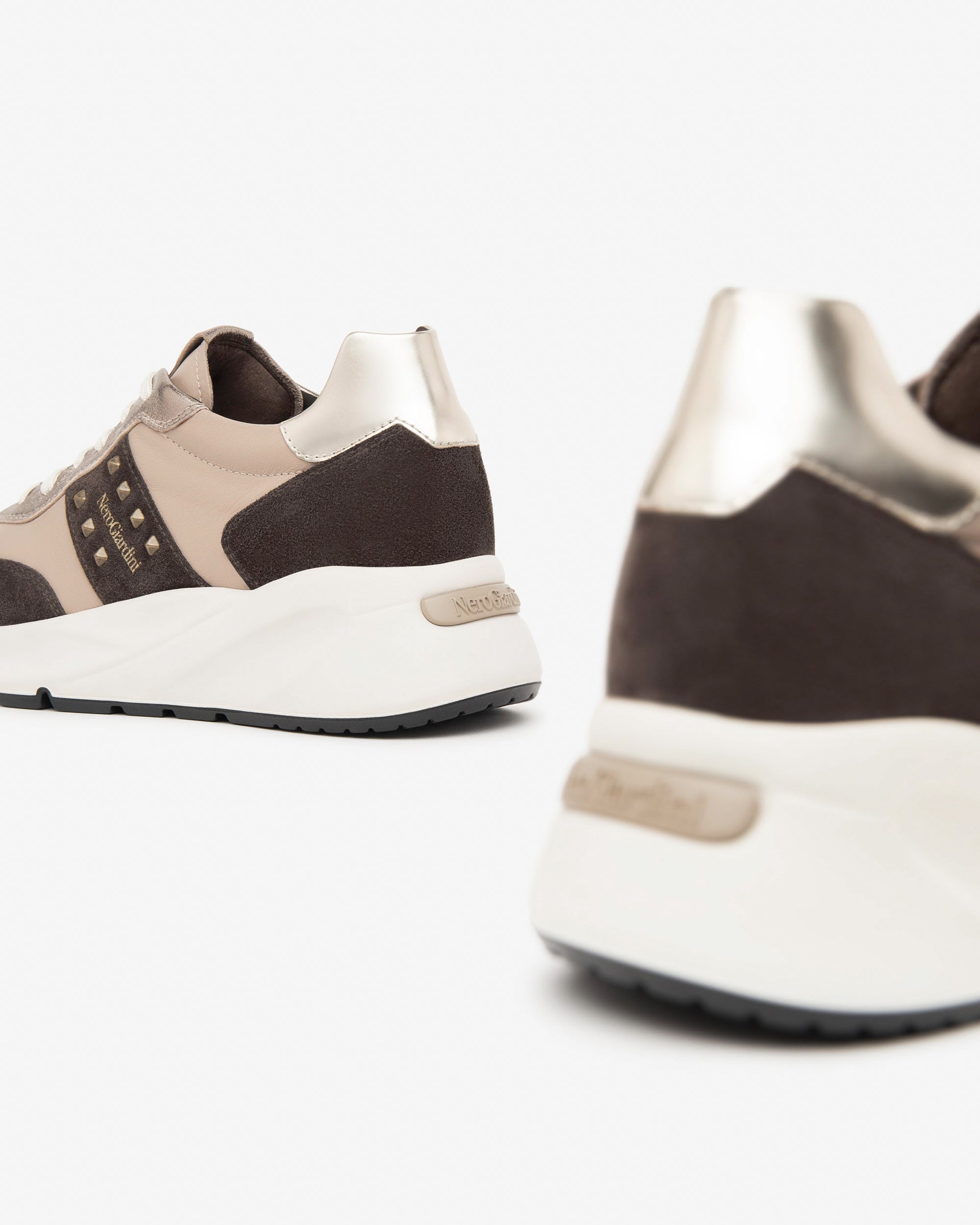 Sneakers Donna in Camoscio, Pelle e Materiale Tecnico