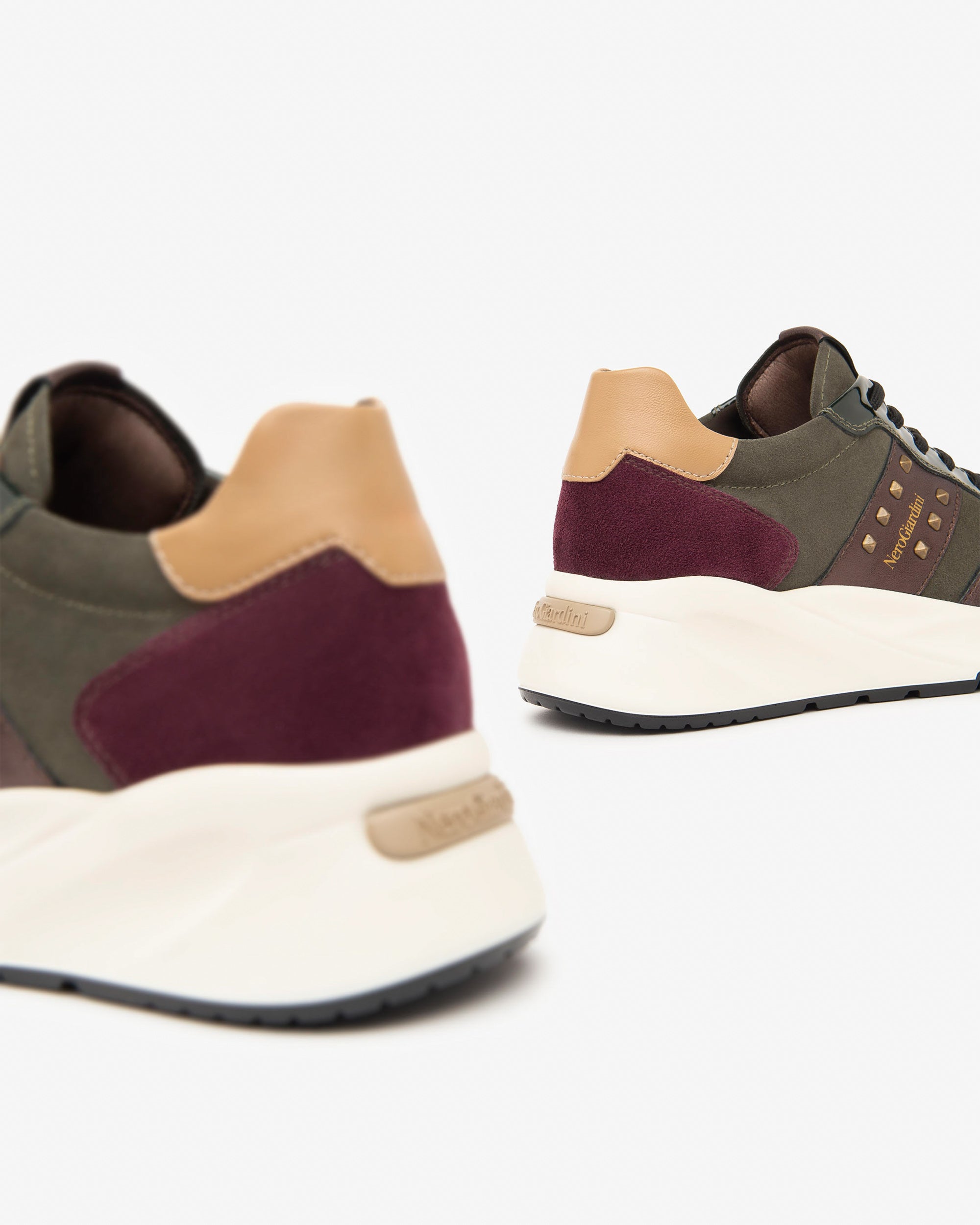 Sneakers Dames in Leder, Suède en Lak