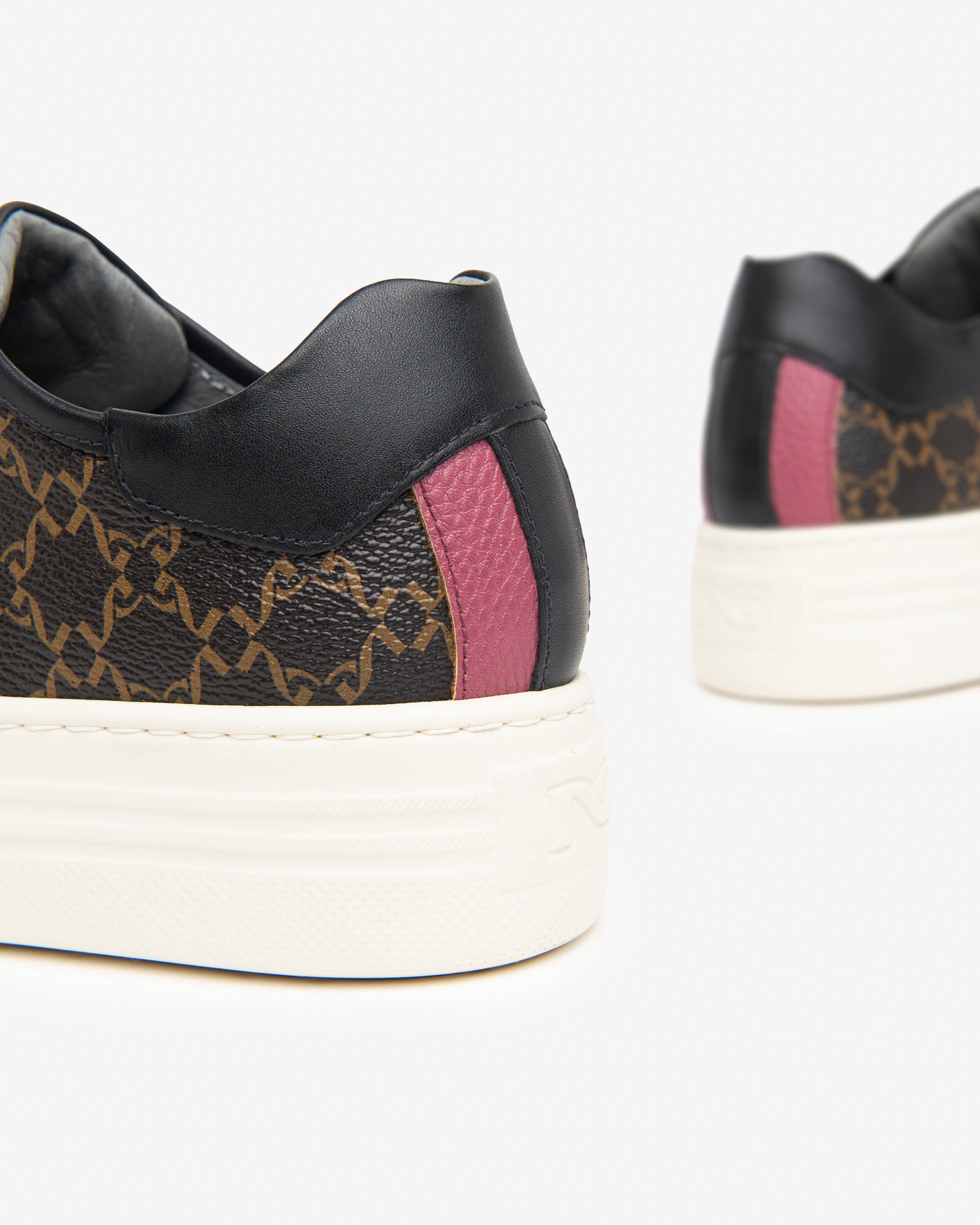 Sneakers Donna in Pelle e Materiale Tecnico