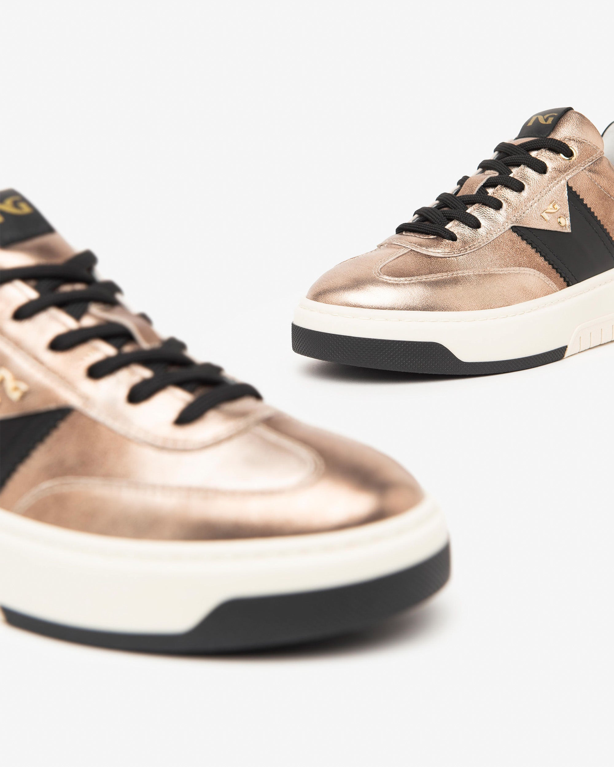 Sneakers Dames in Leder, Technisch Materiaal en Suède