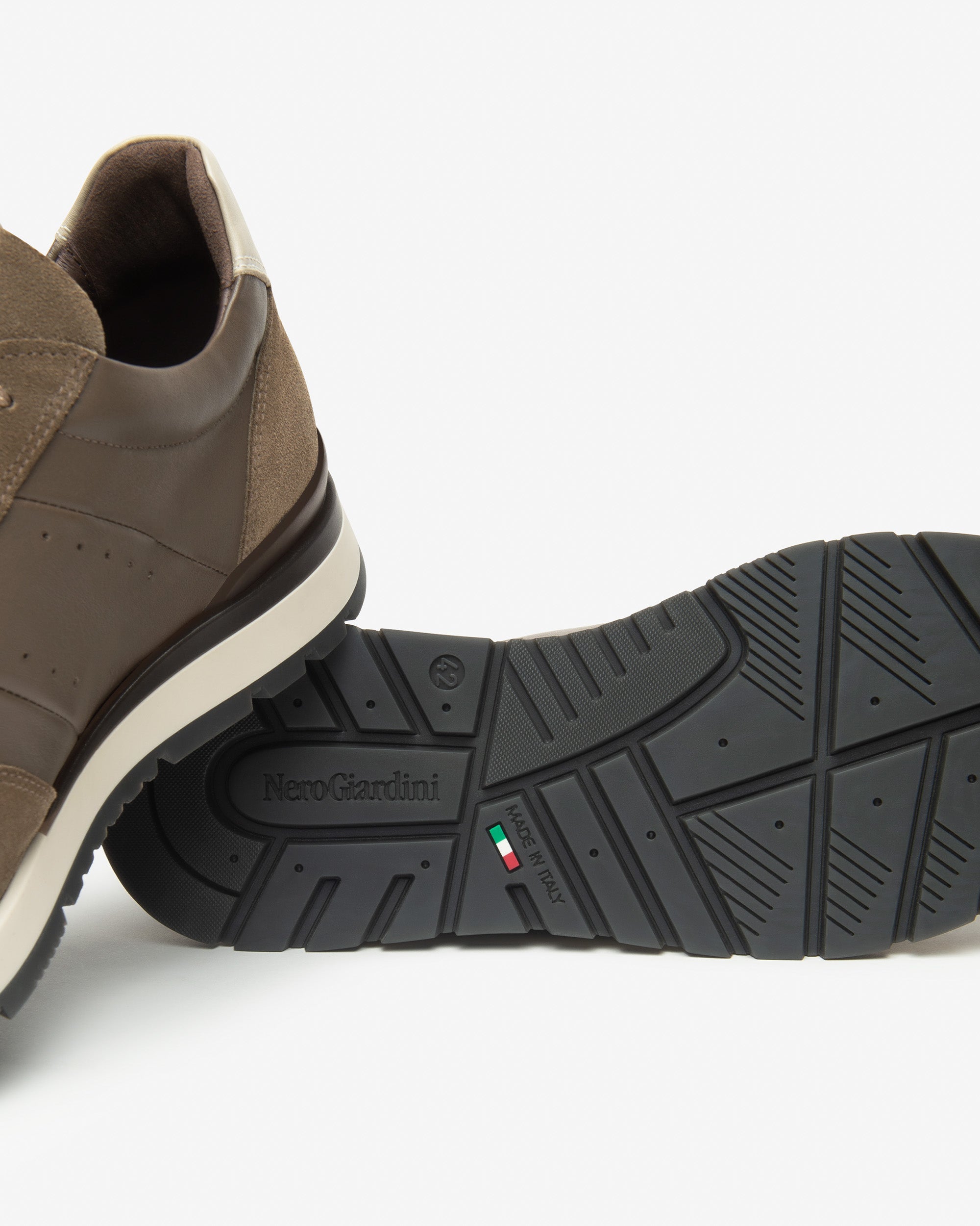 Sneakers Heren in Suède en Leder