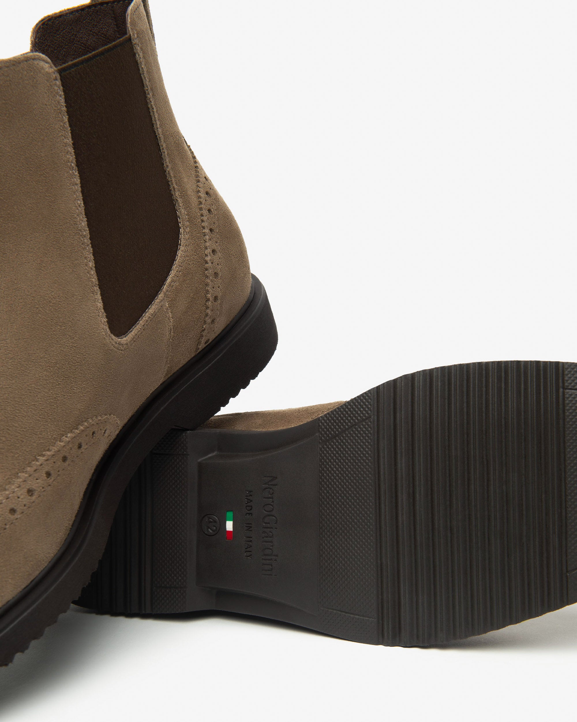 Men's Suede Chelsea Boots