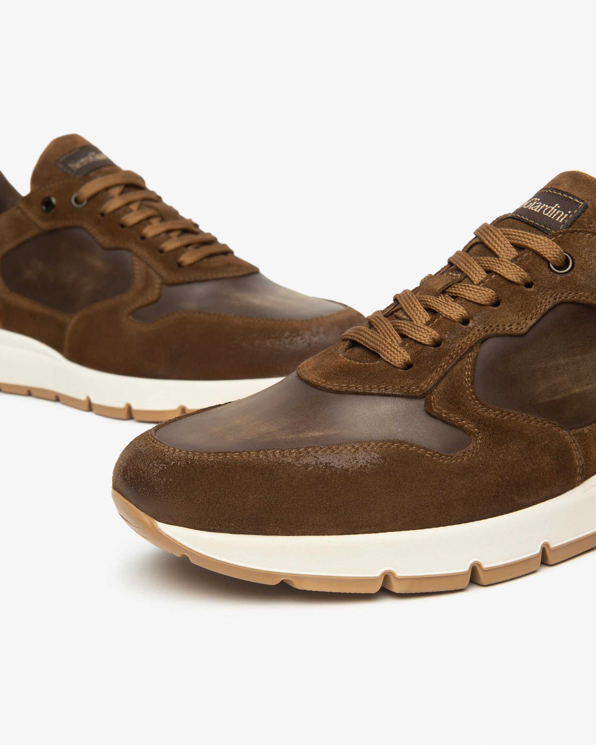Sneakers Heren in Suède en Leder