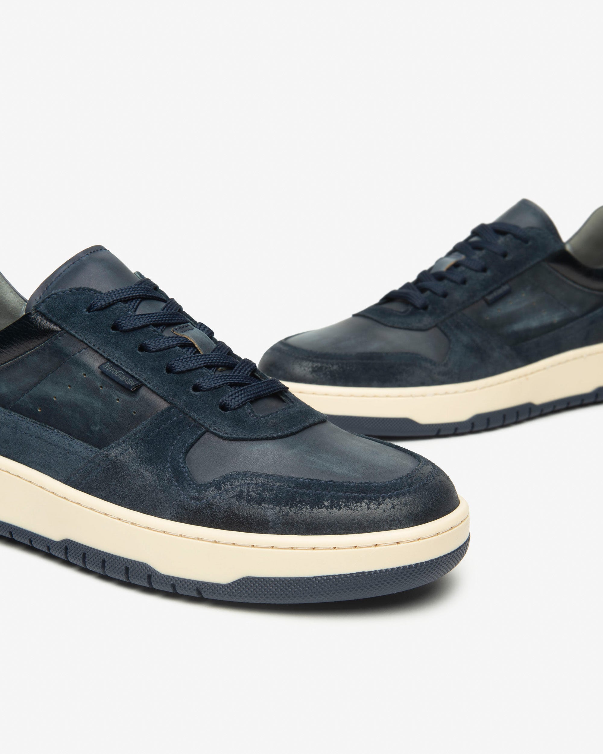 Sneakers Heren in Suède en Leder