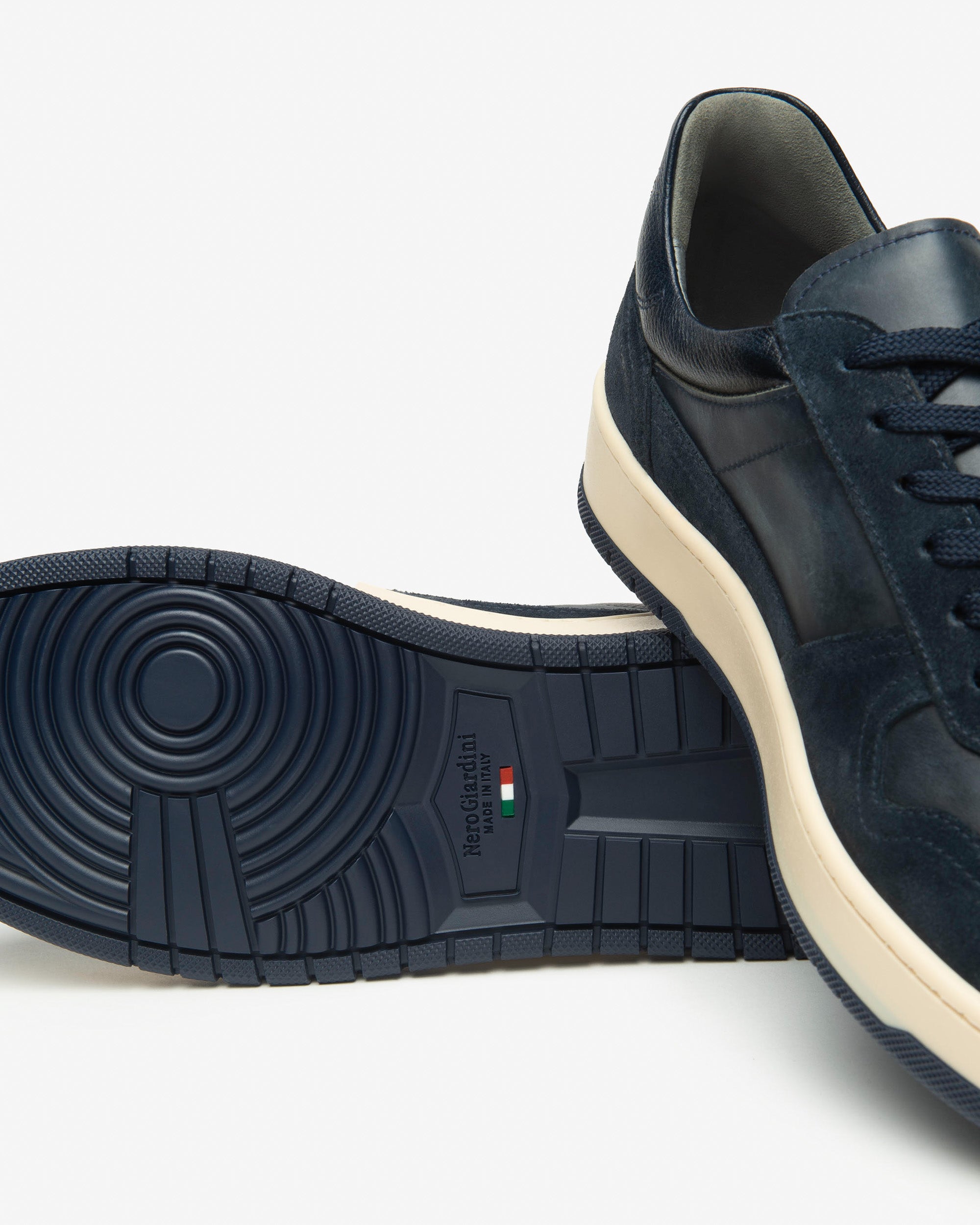 Sneakers Heren in Suède en Leder