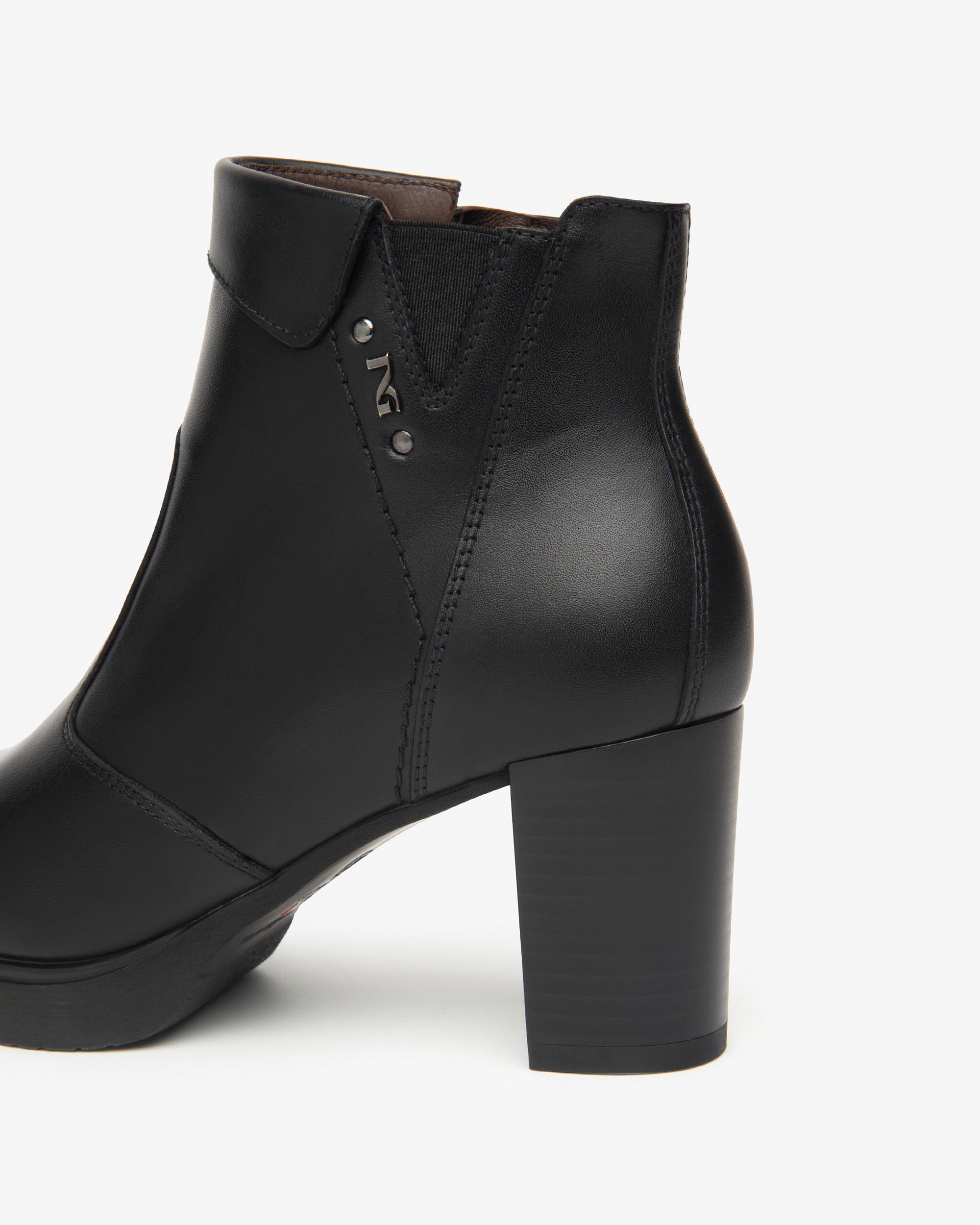 Korte Laarsjes Dames in Leder