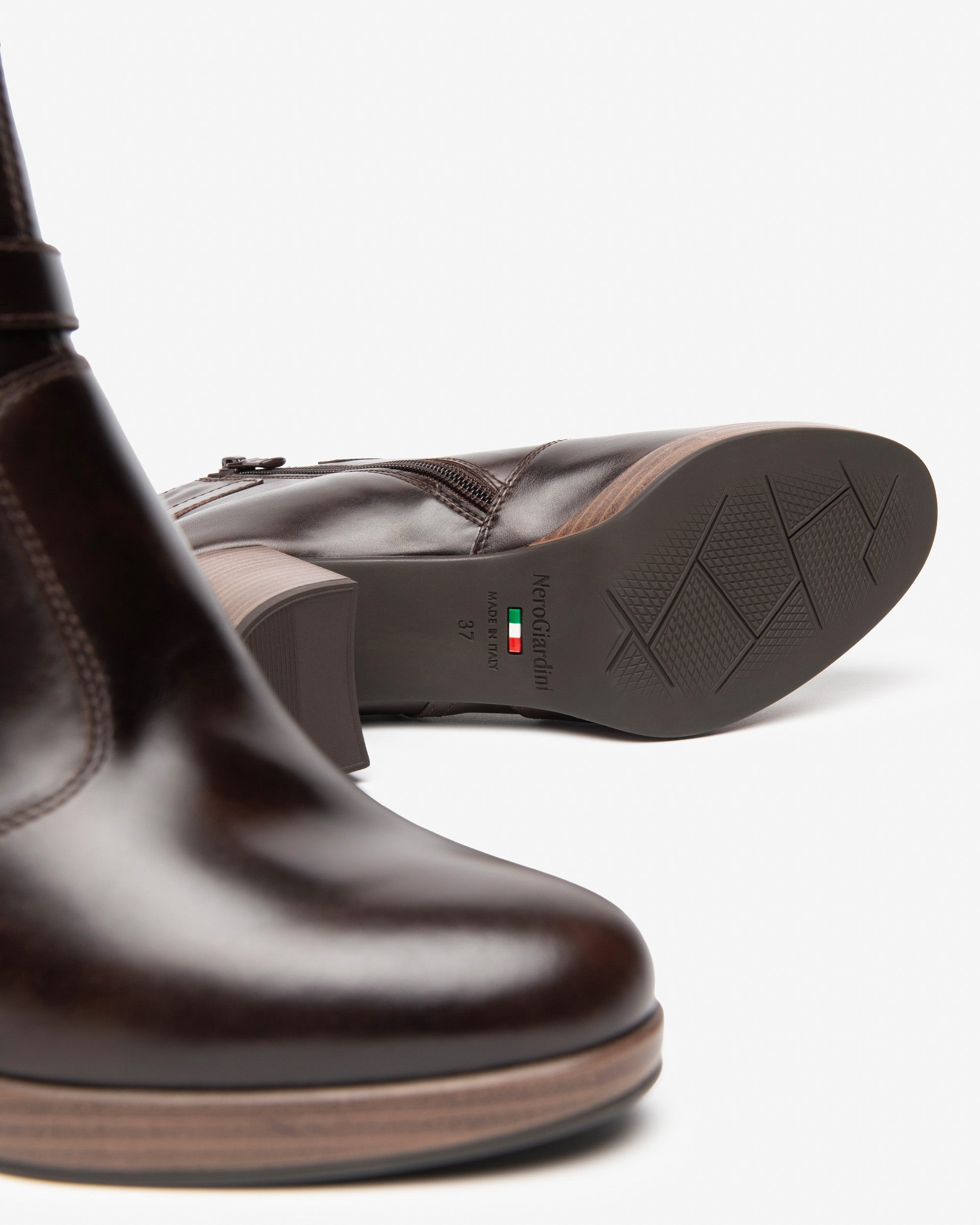 Korte Laarsjes Dames in Leder