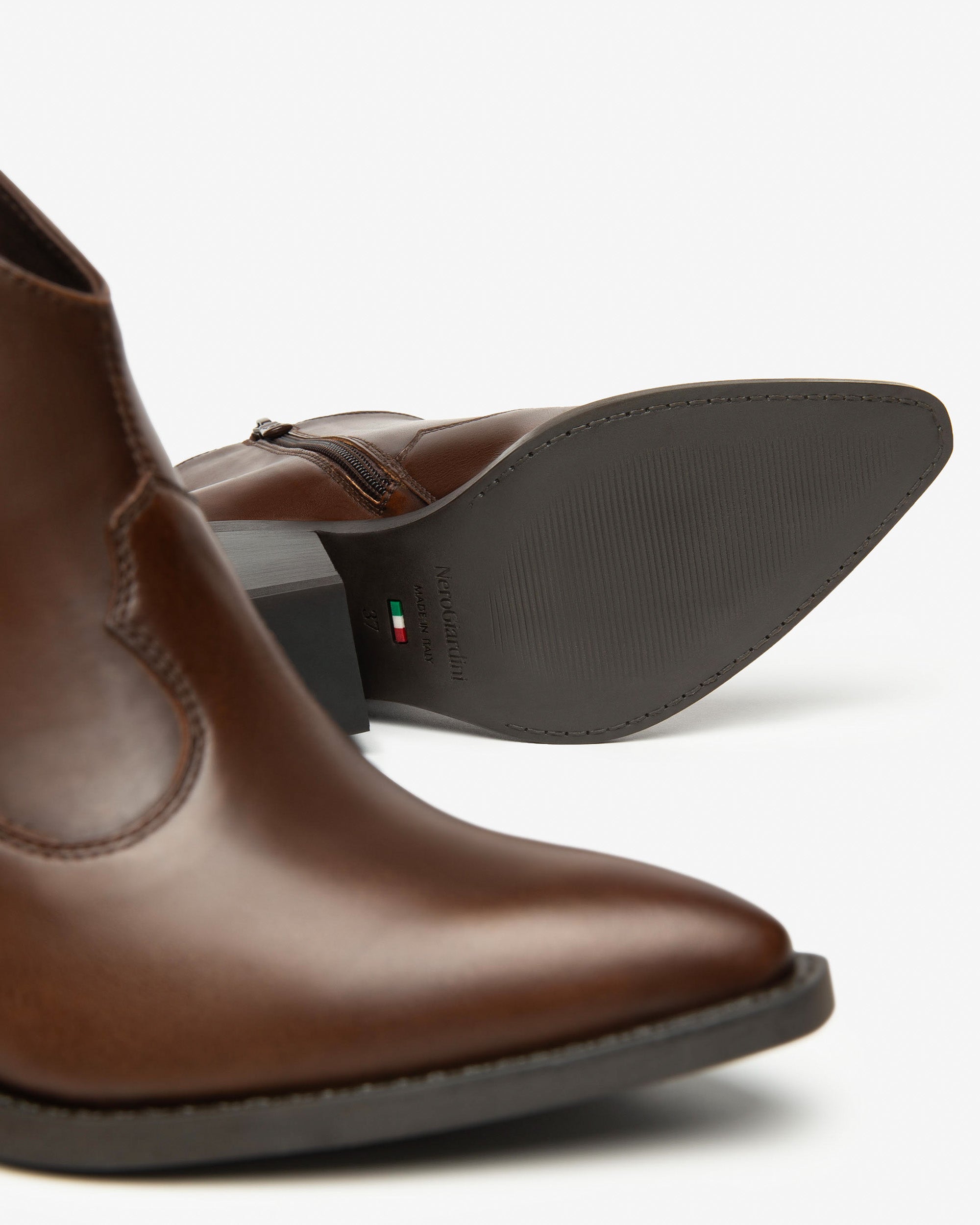 Korte Laarsjes Dames in Leder