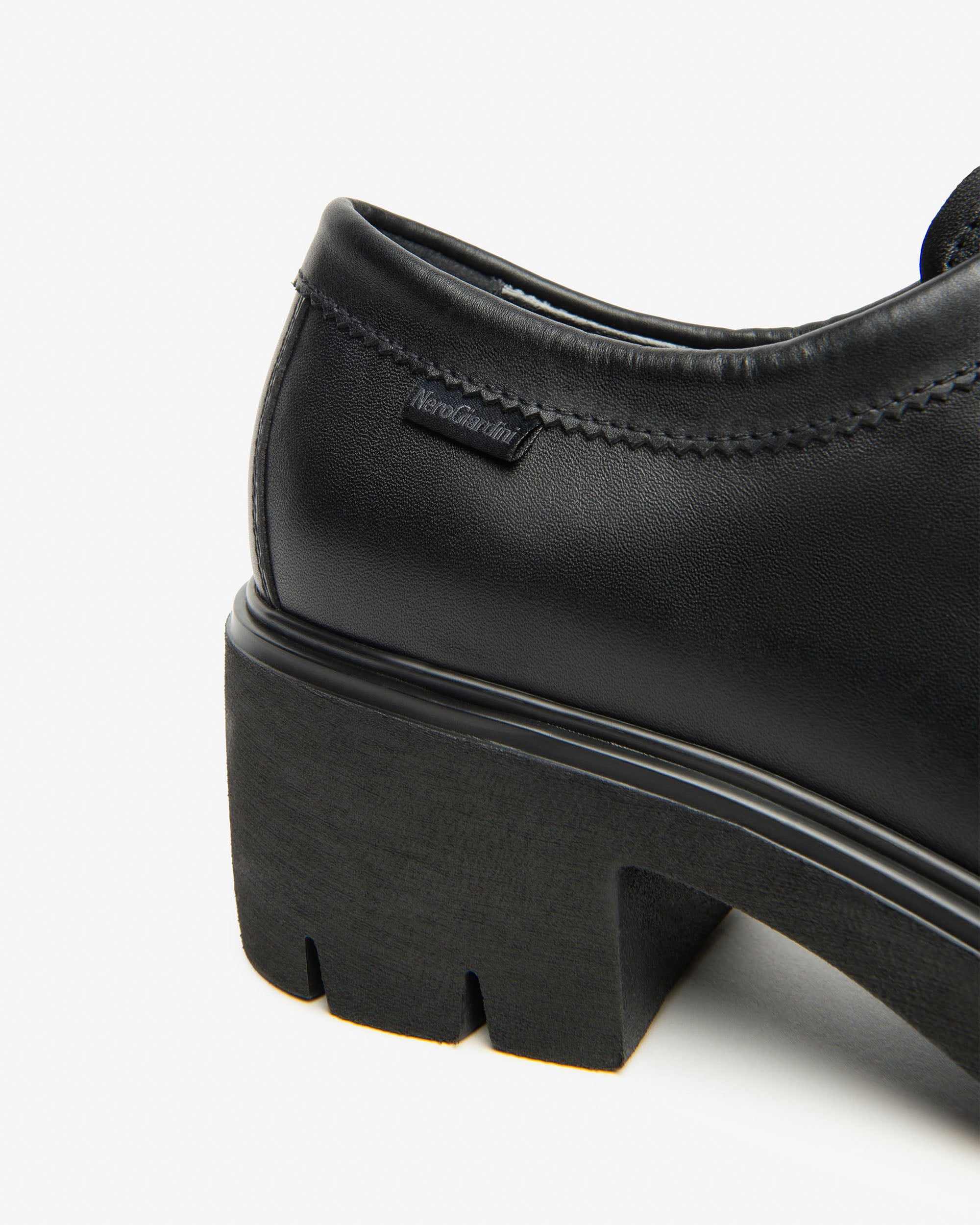 Veterschoenen Dames in Leder