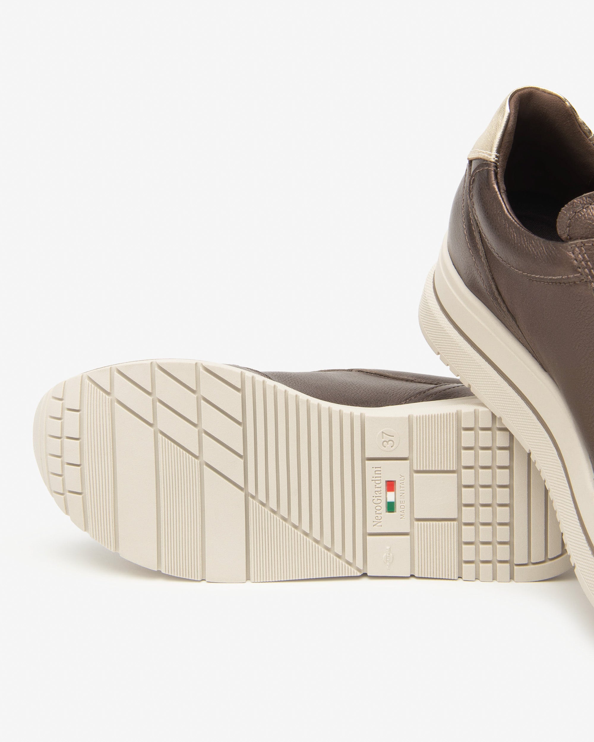 Sneakers Dames in Leder en Technisch Materiaal
