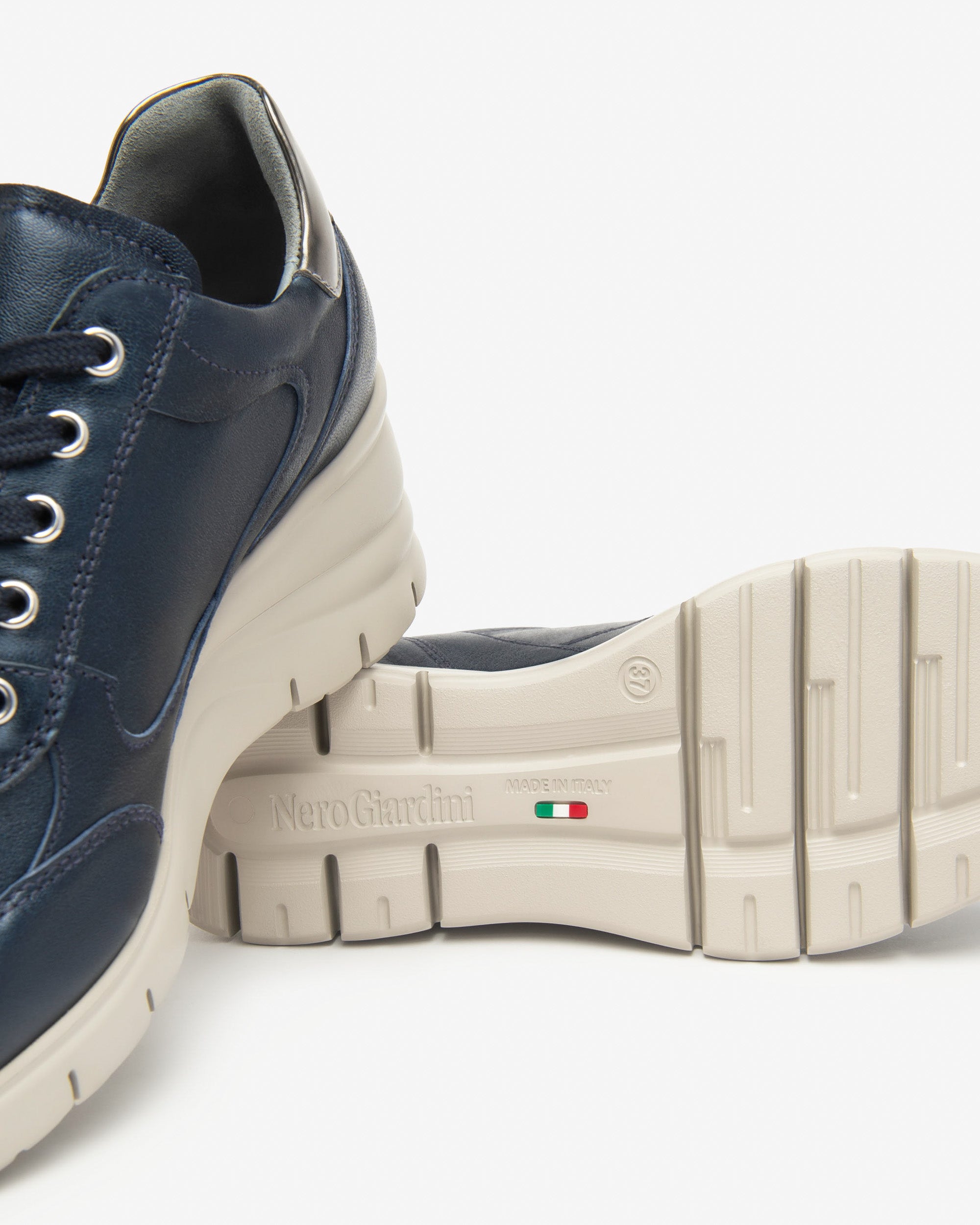 Sneakers Dames in Leder en Technisch Materiaal