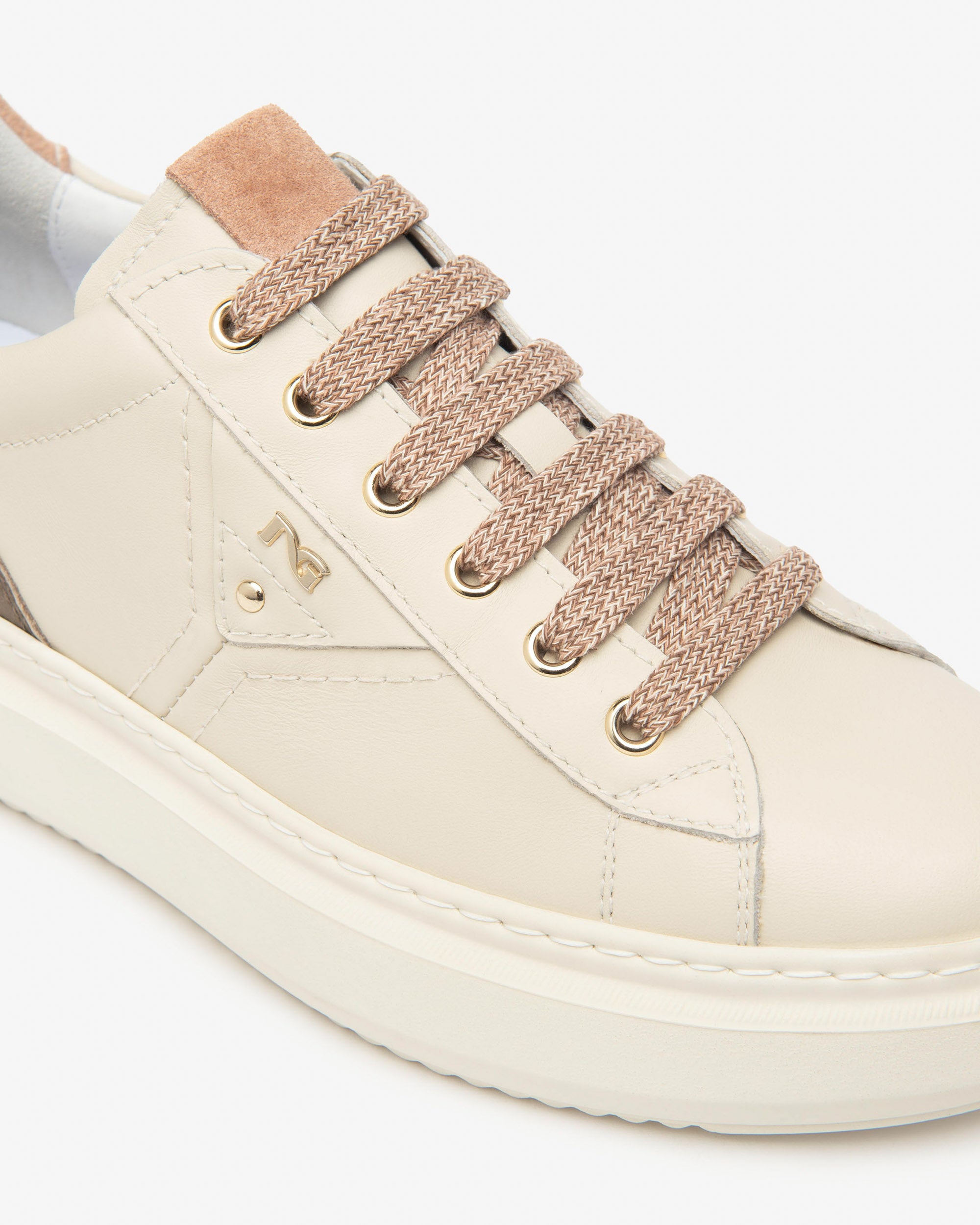 Damensneakers aus Glattleder, Veloursleder und technischem Material