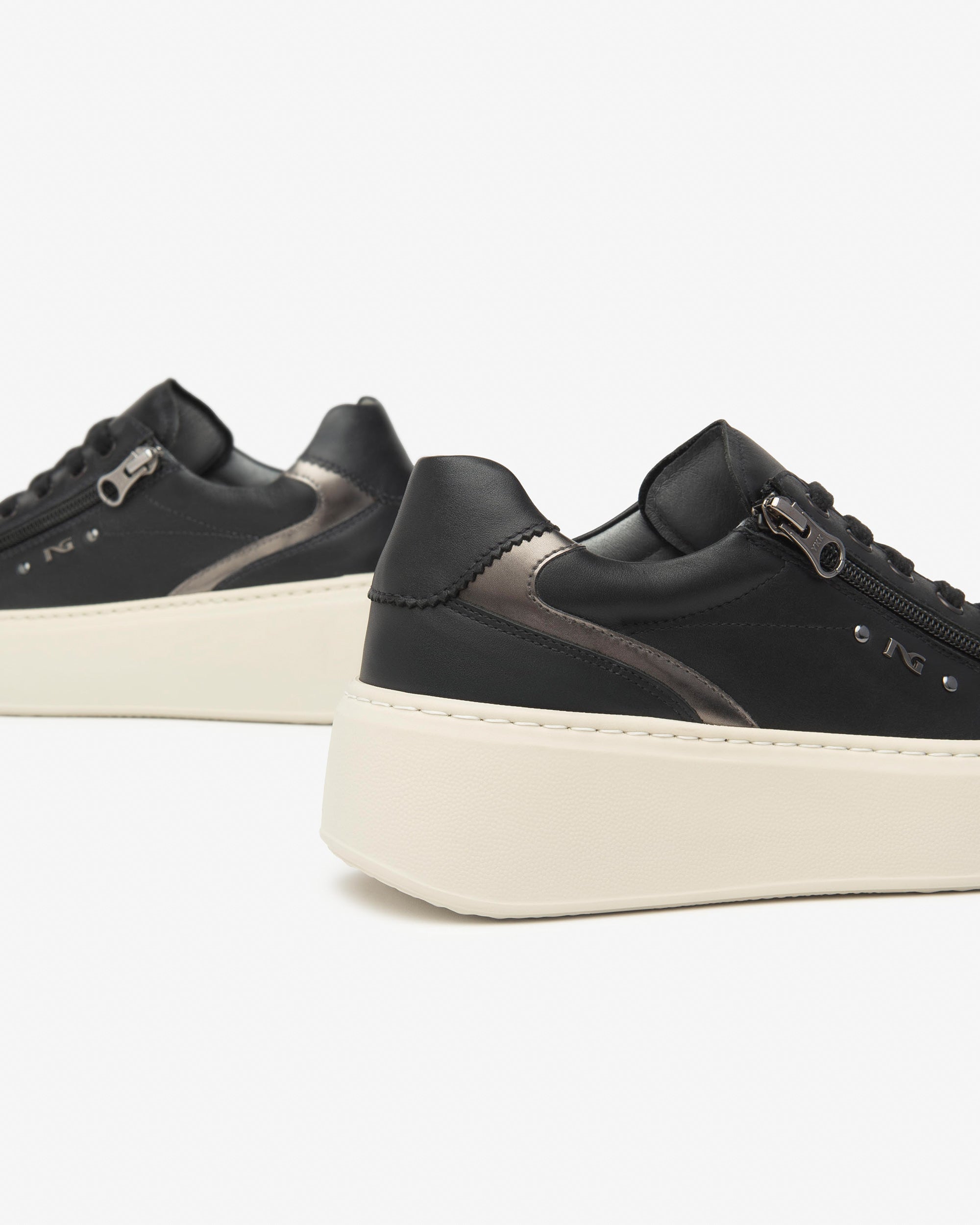 Sneakers Dames in Leder en Technisch Materiaal