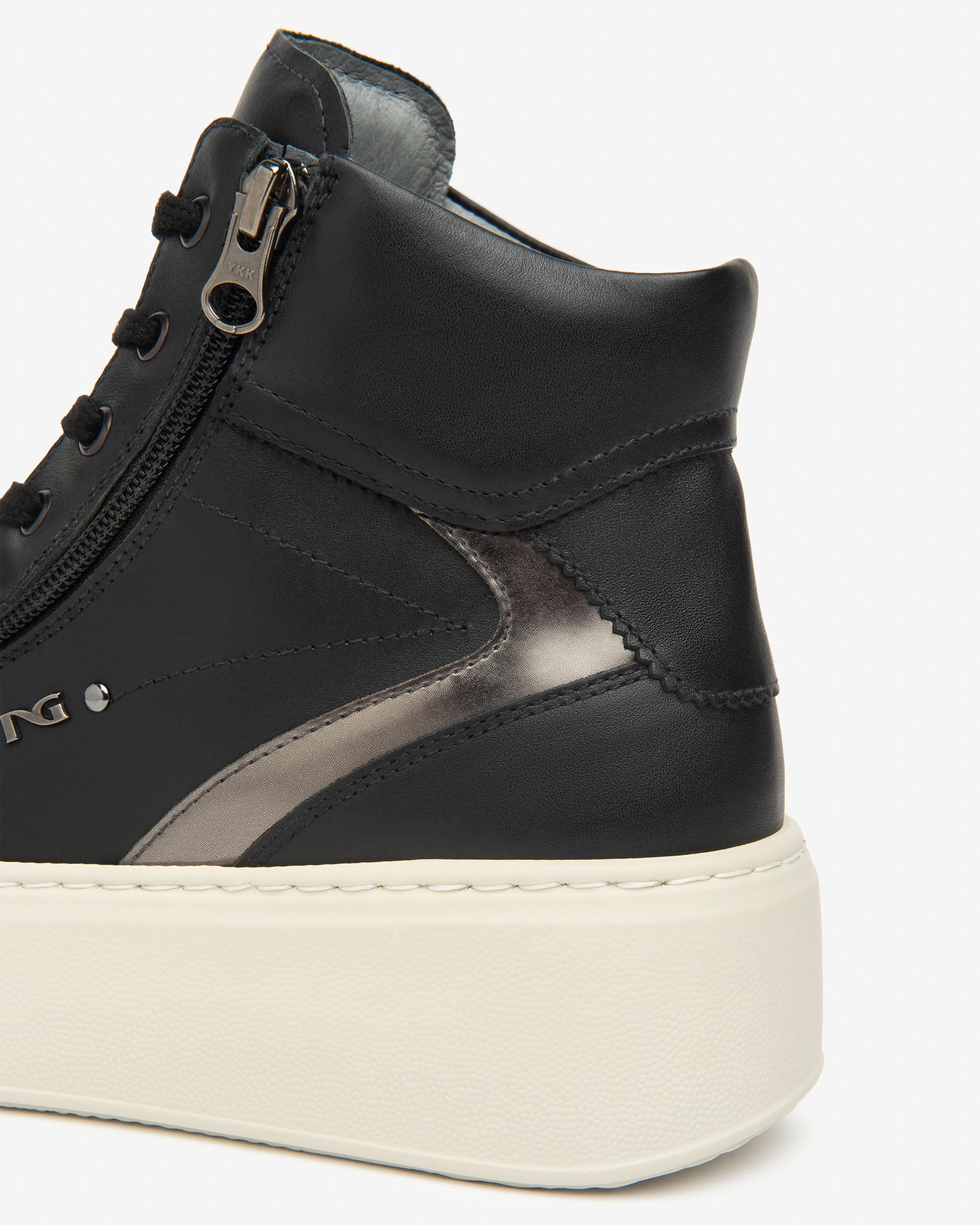 Sneakers Dames in Leder en Technisch Materiaal