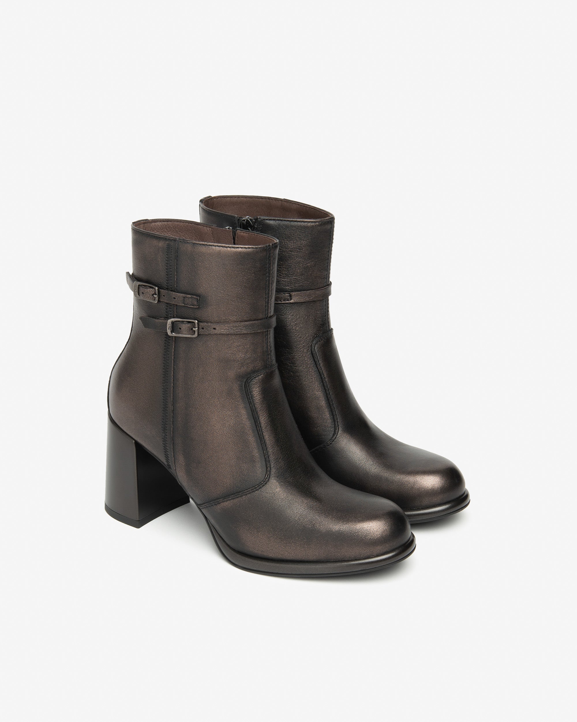 Korte Laarsjes Dames in Leder