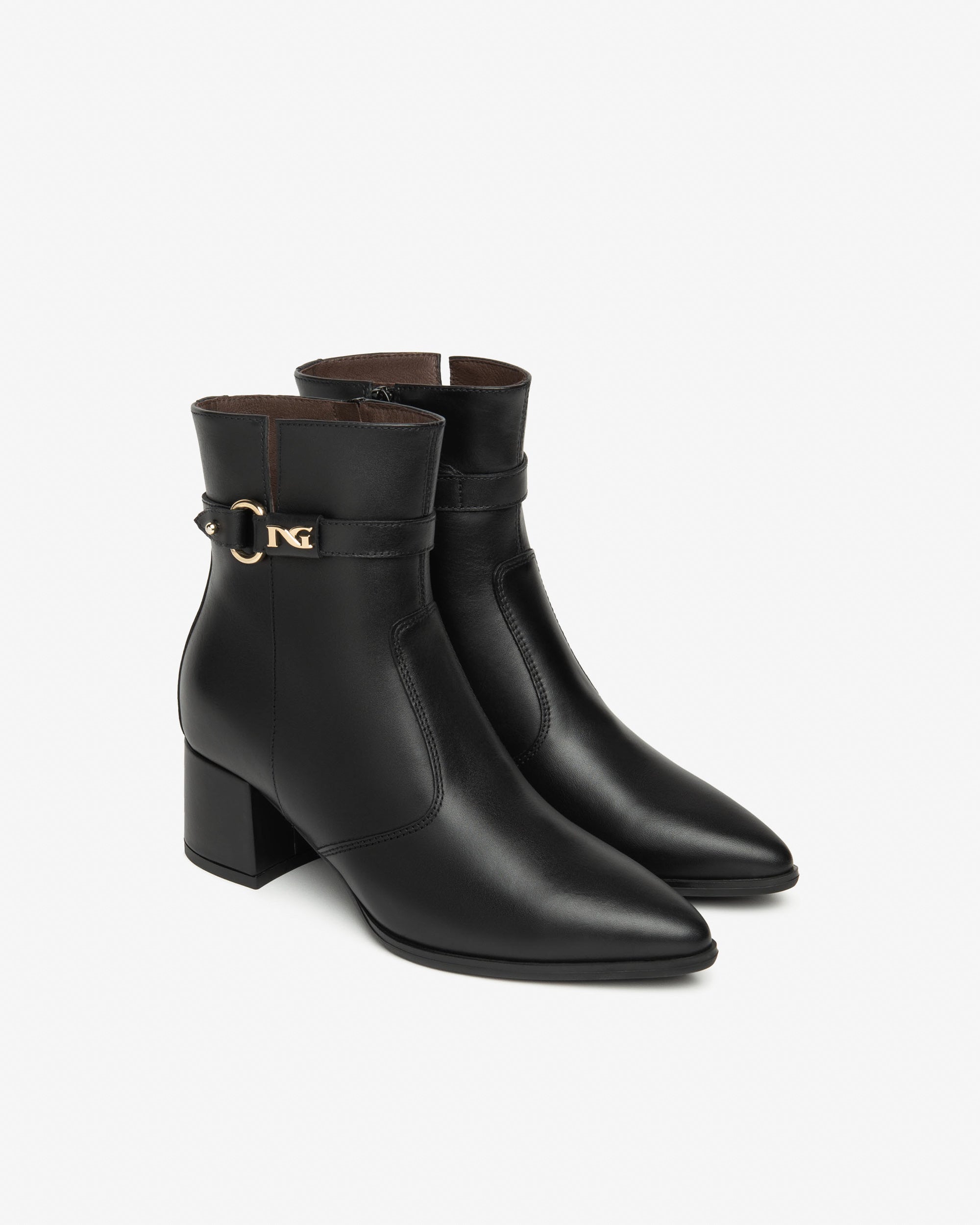 Korte Laarsjes Dames in Leder