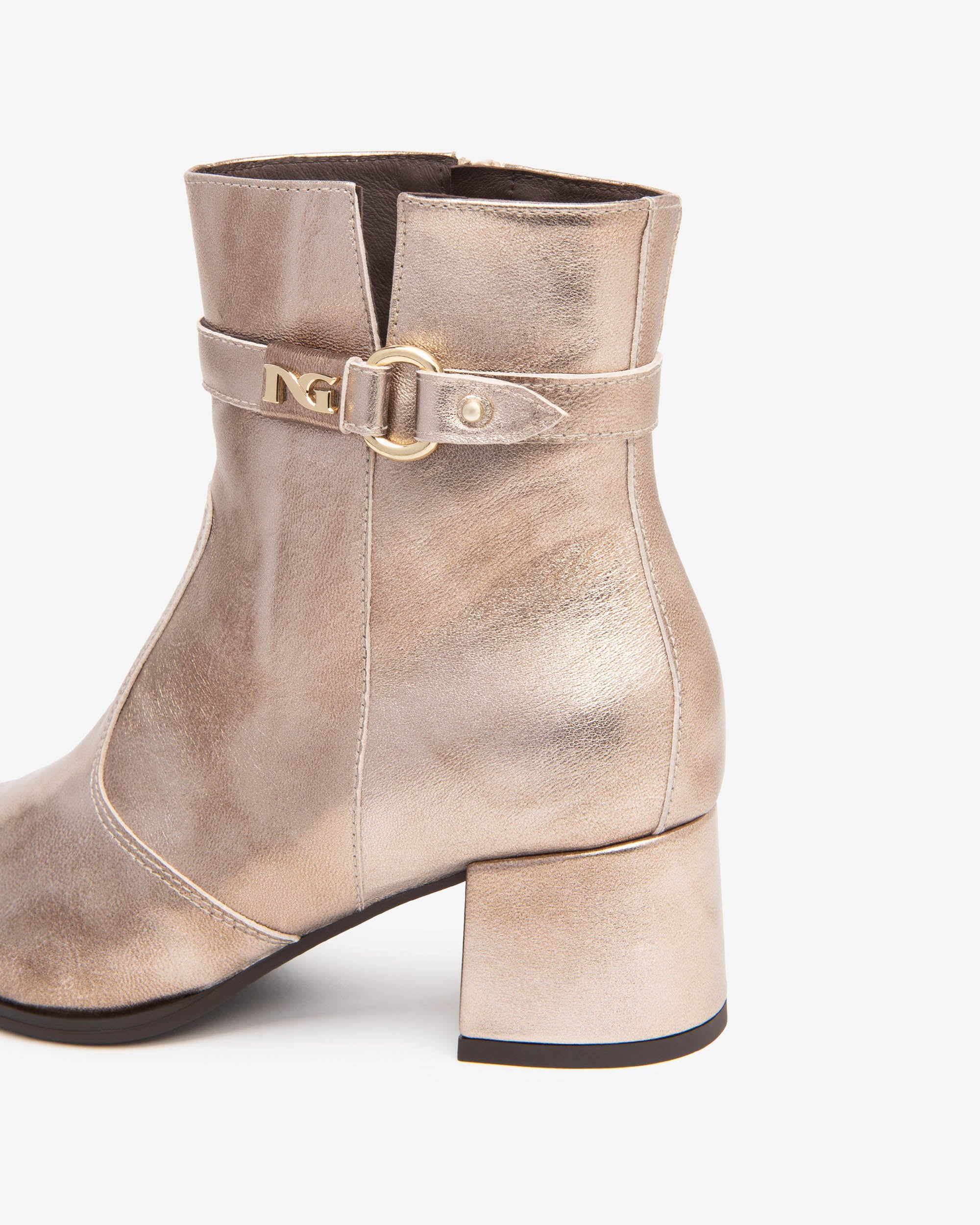 Korte Laarsjes Dames in Leder