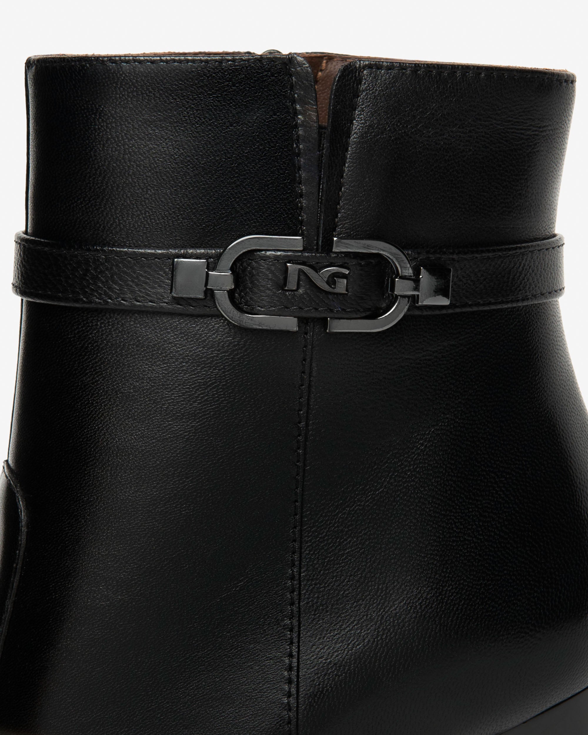 Korte Laarsjes Dames in Leder