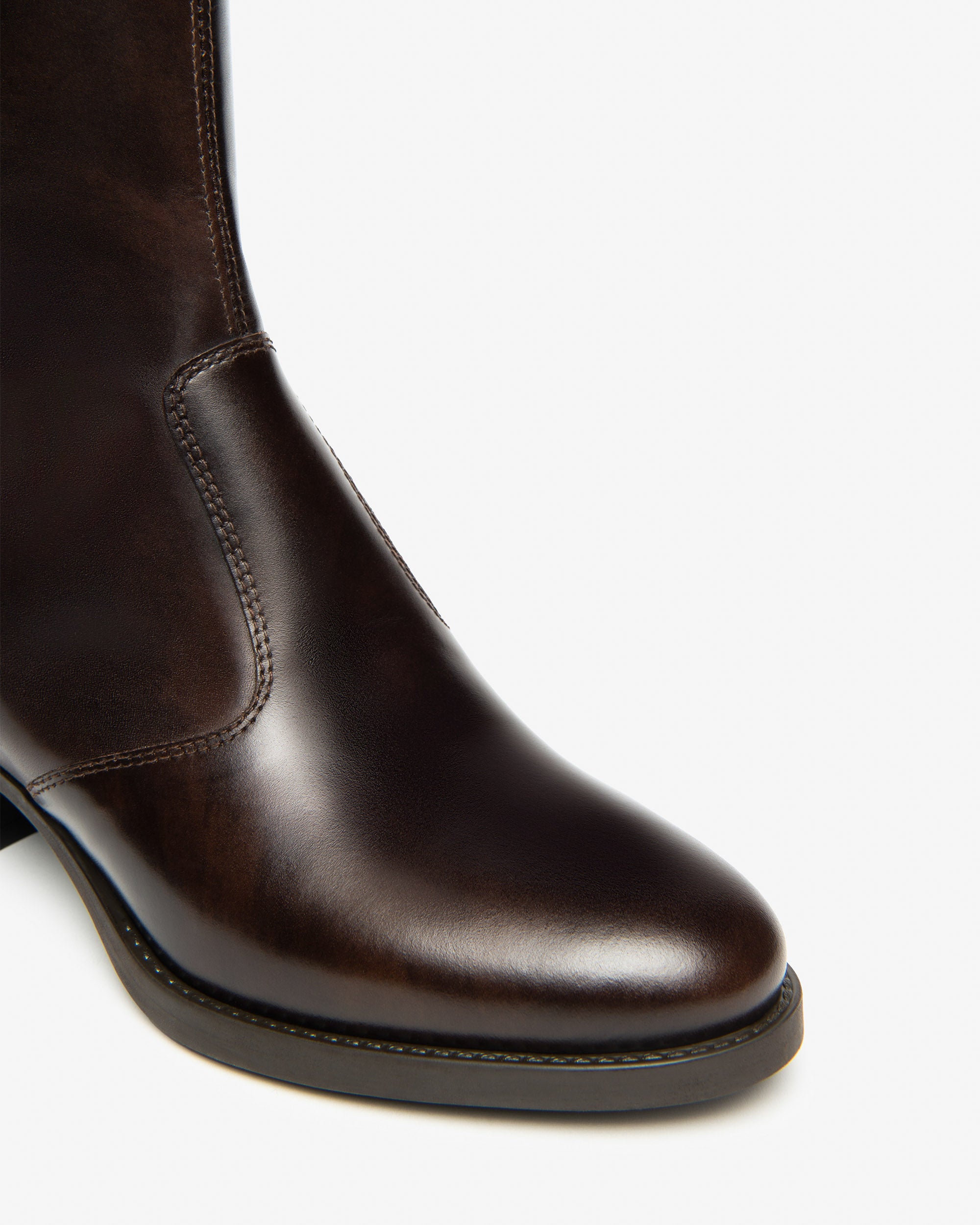 Женские кожаные сапоги