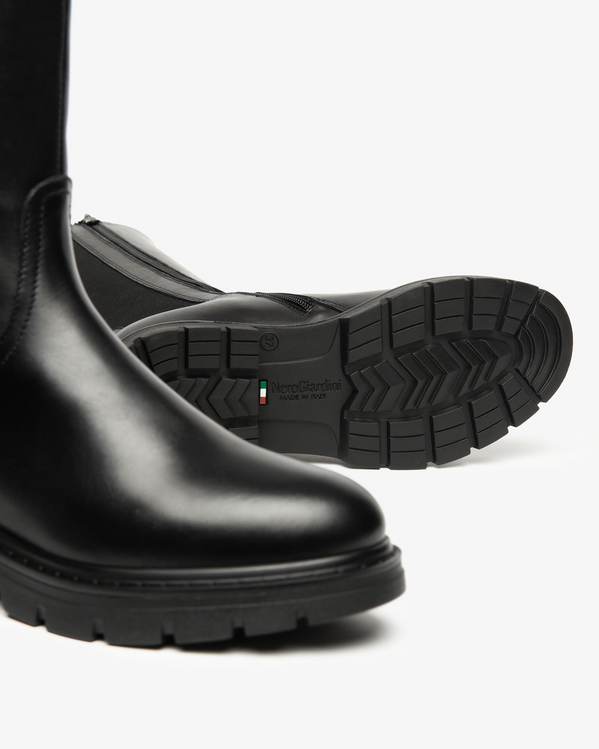 Damenstiefel aus Leder und Gewebe