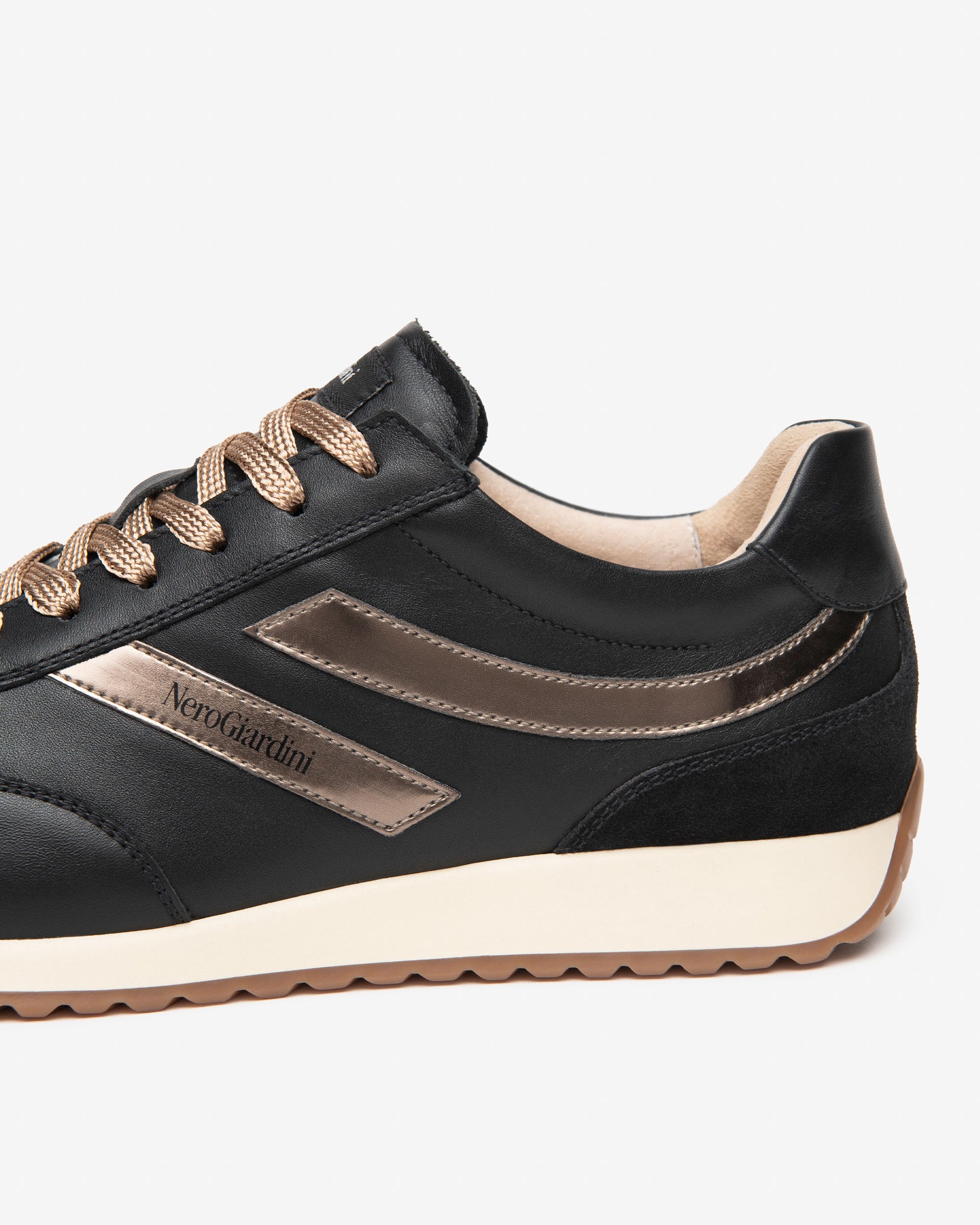 Sneakers Donna in Pelle, Suede e Materiale Tecnico